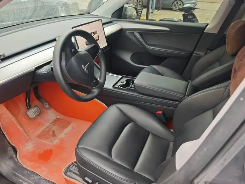 2023 TESLA MODEL thumbnail 3