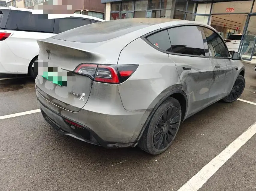 2023 TESLA MODEL thumbnail 2