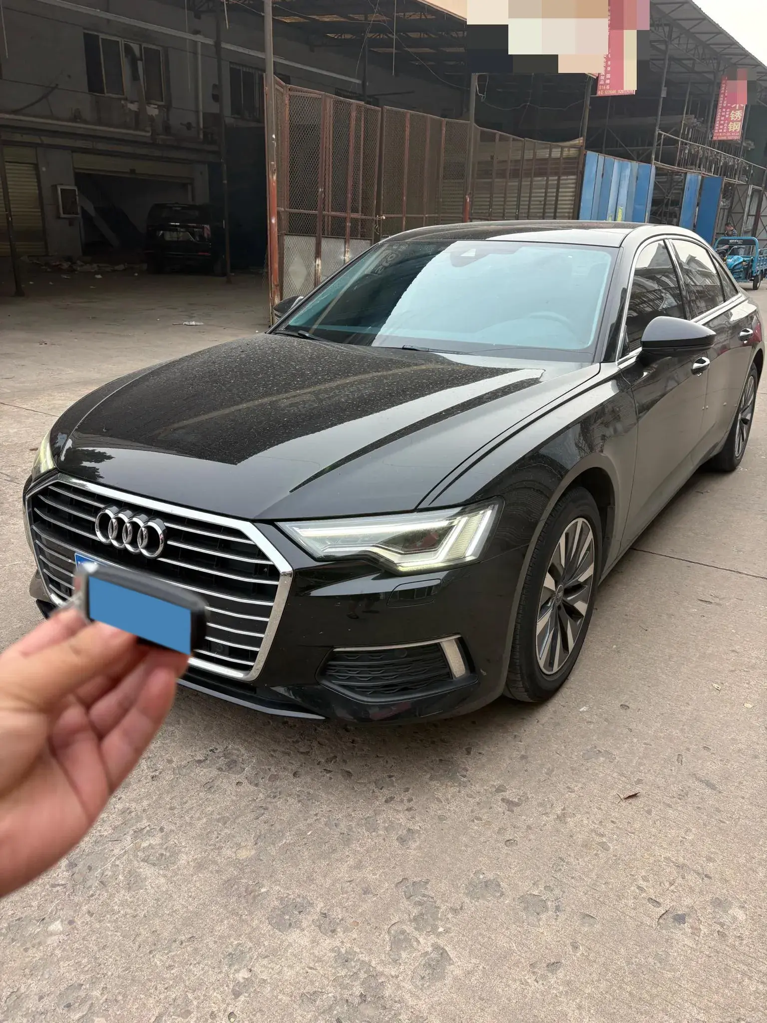 2022 AUDI A6L view 1