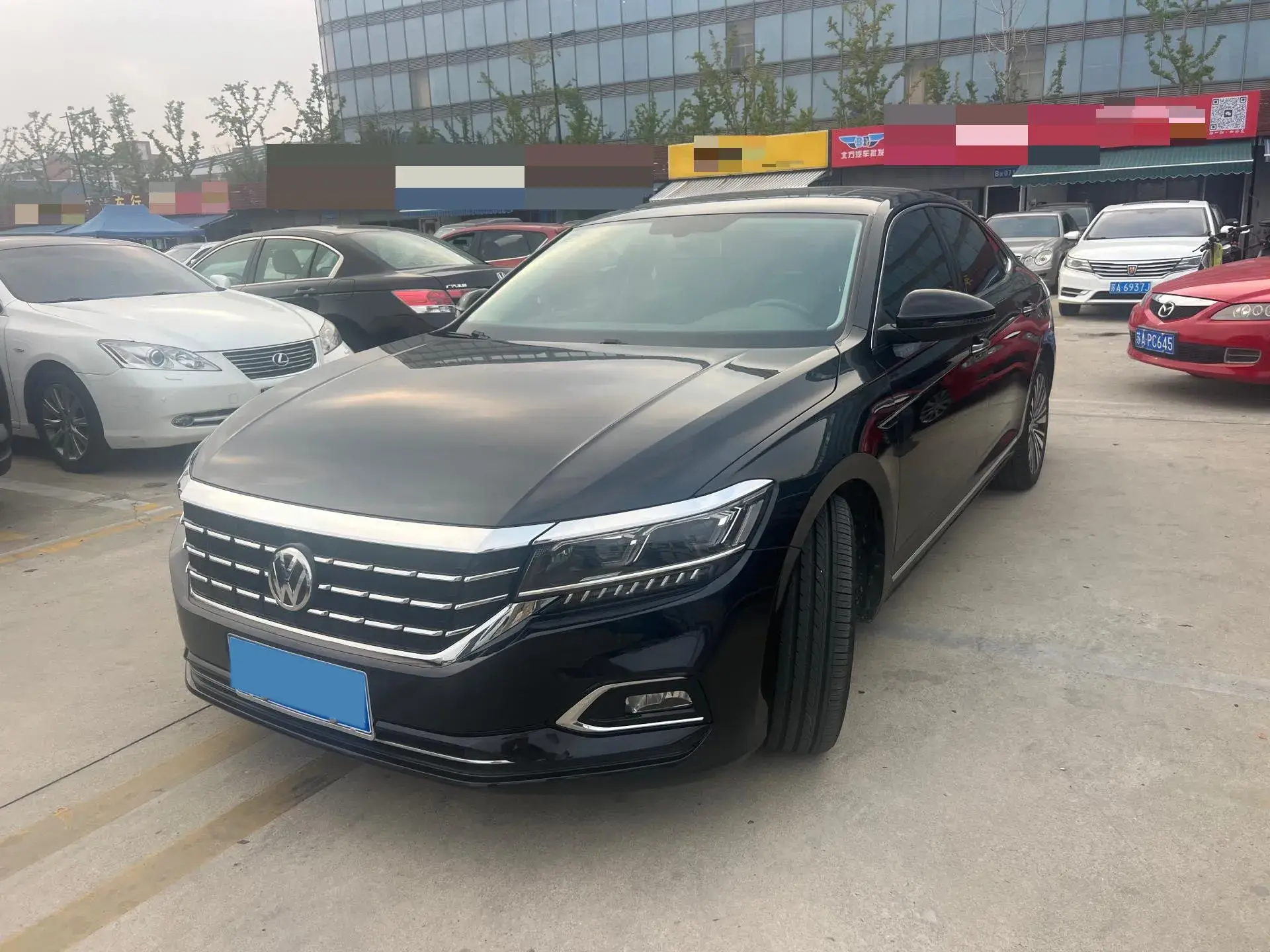 2020 VOLKSWAGEN PASSAT view 1