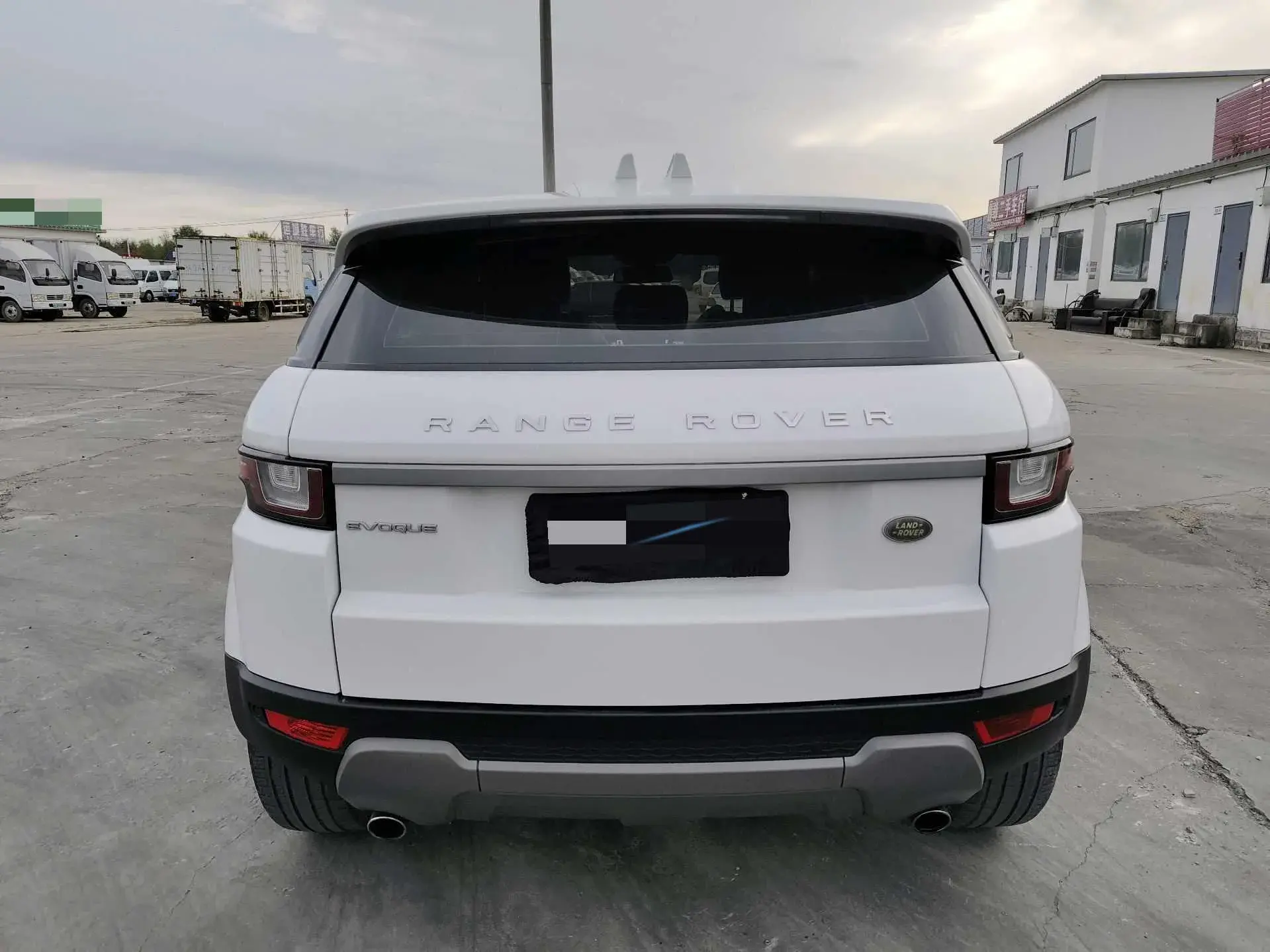 2018 LAND ROVER thumbnail 4
