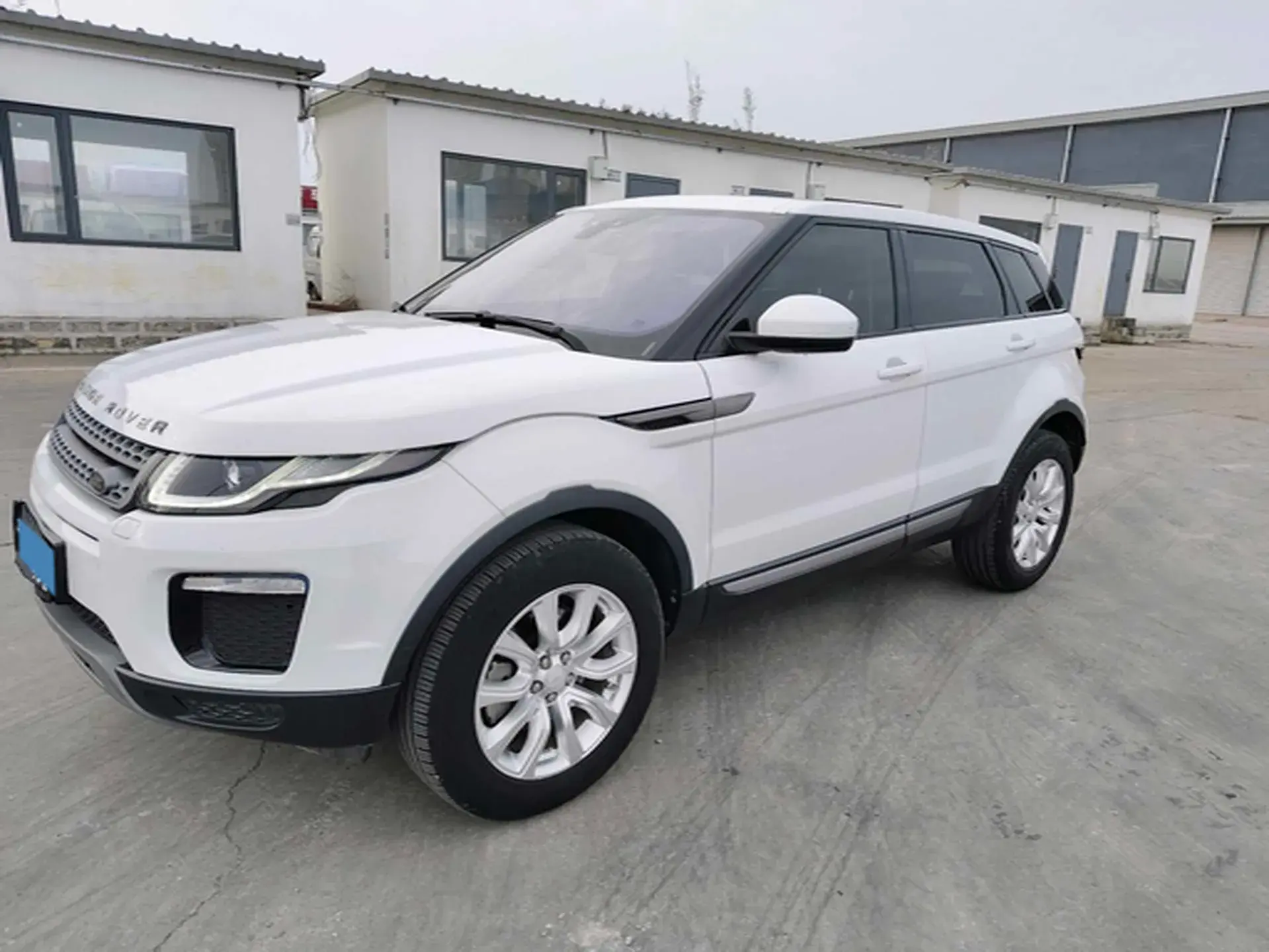 2018 LAND ROVER view 1