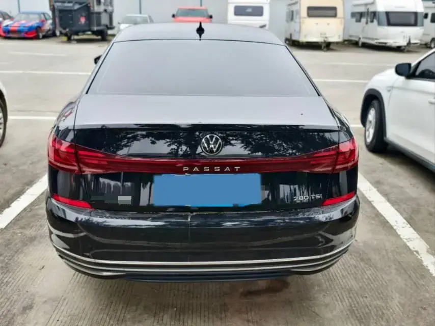 2022 VOLKSWAGEN PASSAT thumbnail 4