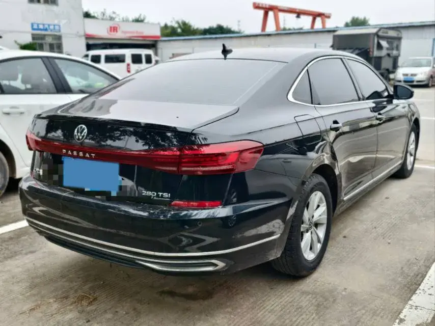 2022 VOLKSWAGEN PASSAT thumbnail 3