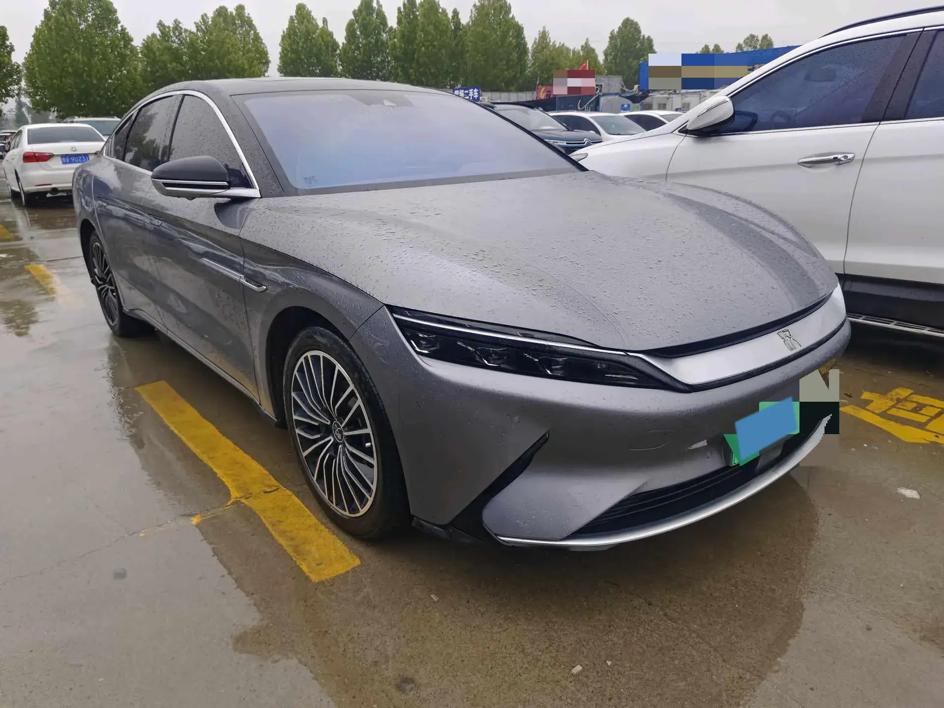 2020 BYD HAN thumbnail 3