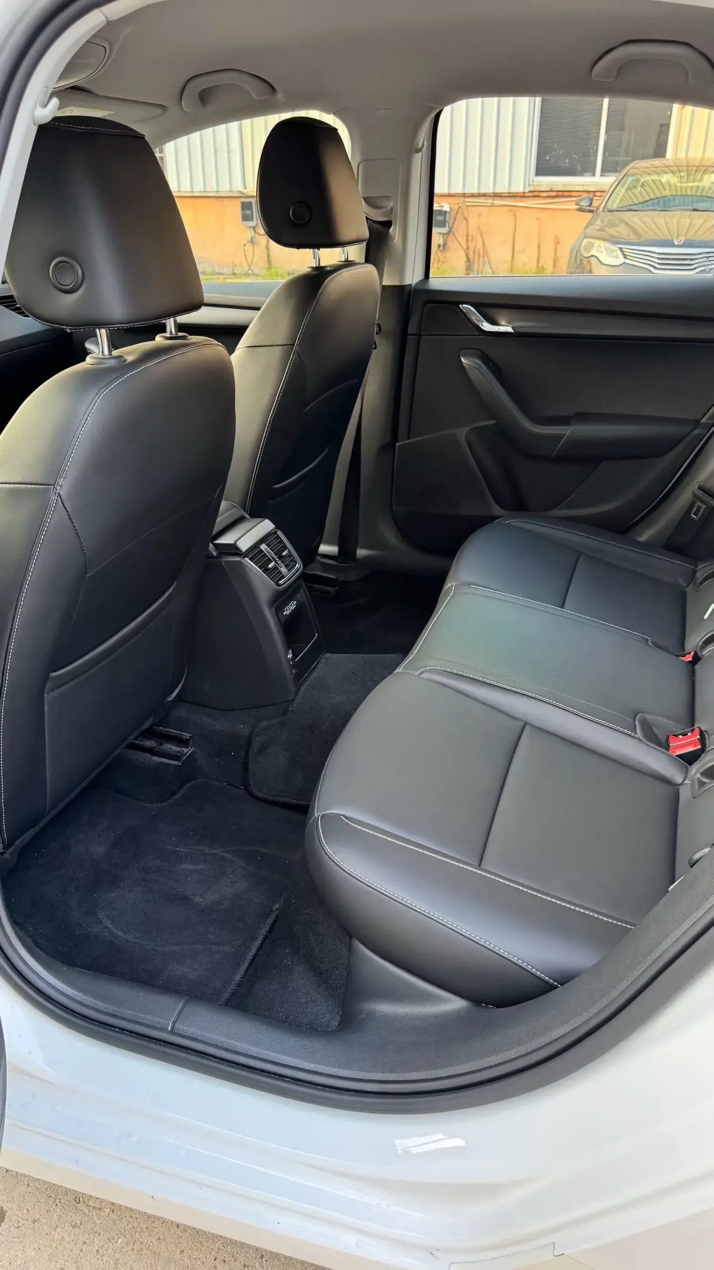 2022 SKODA OCTAVIA thumbnail 4