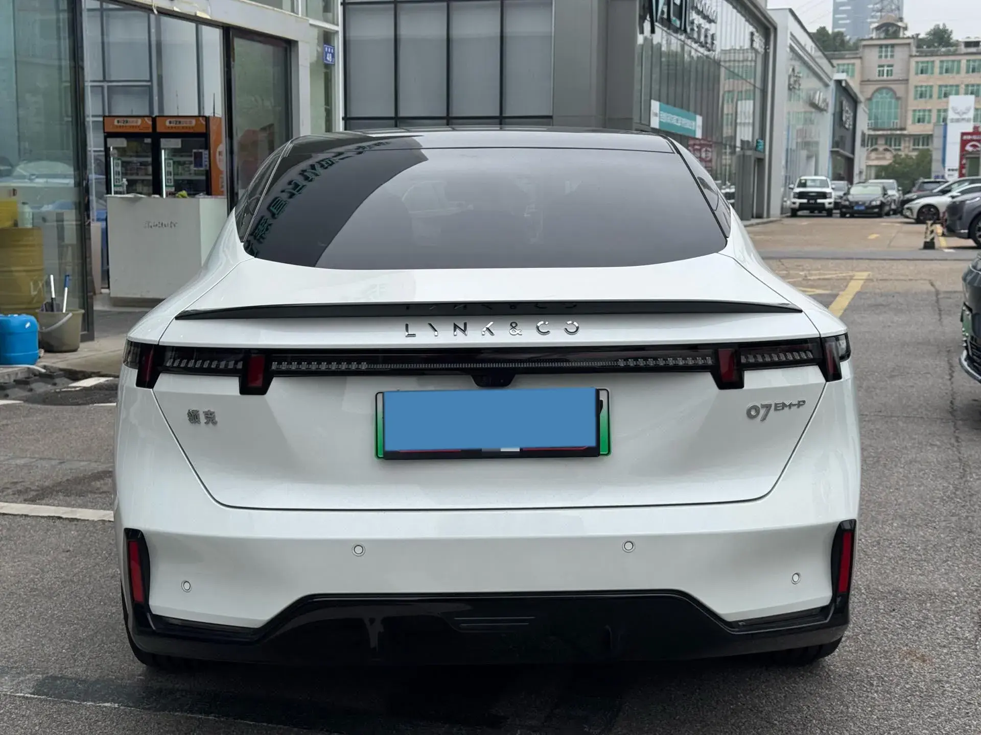 2025 LYNK&CO 06 thumbnail 4