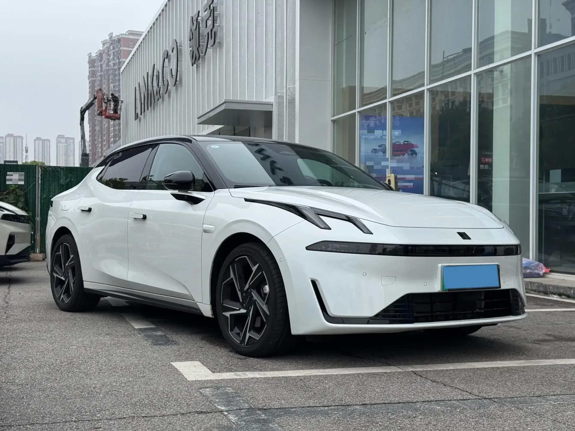 2025 LYNK&CO 06 thumbnail 3