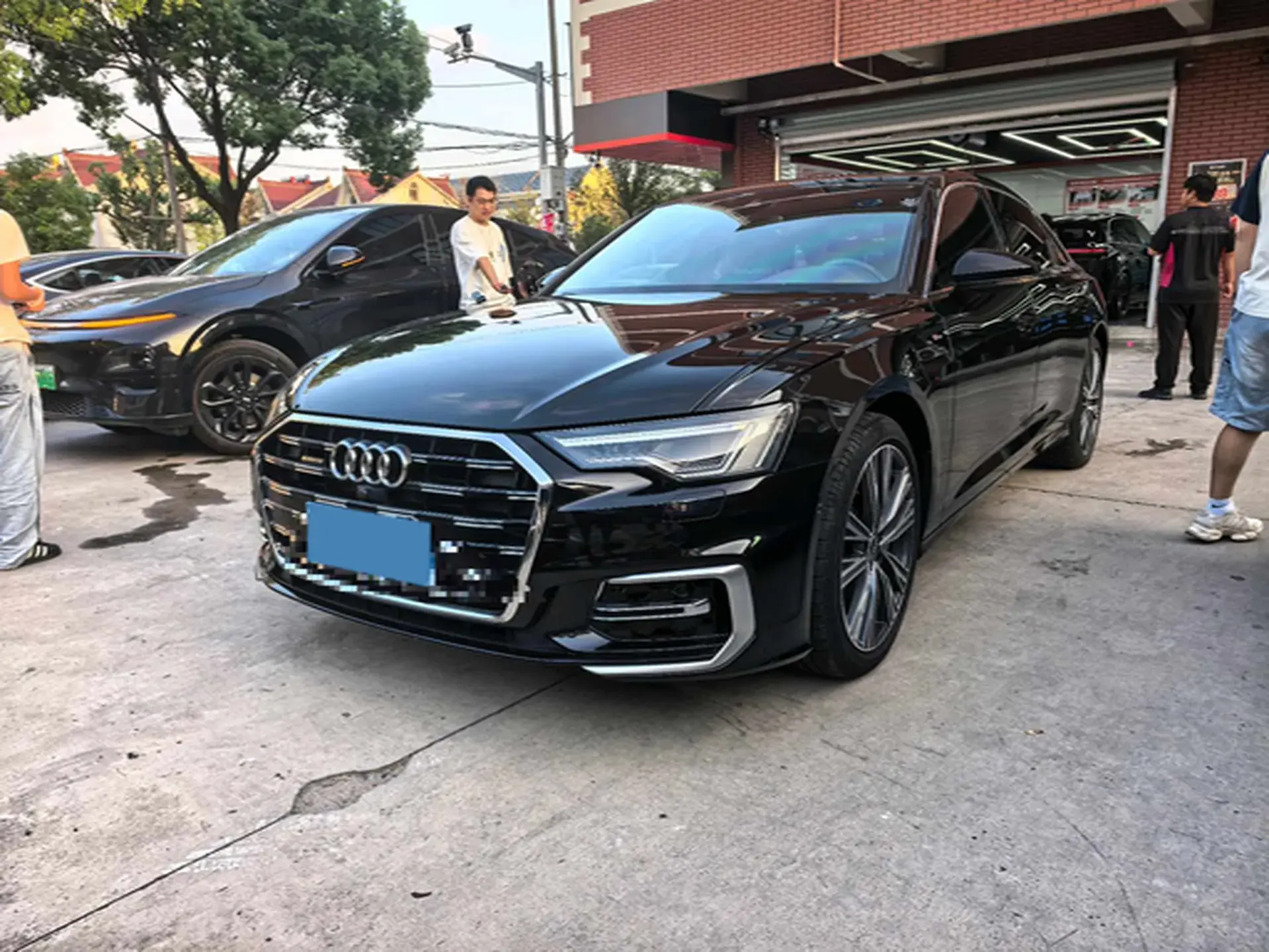 2024 AUDI A6L view 1