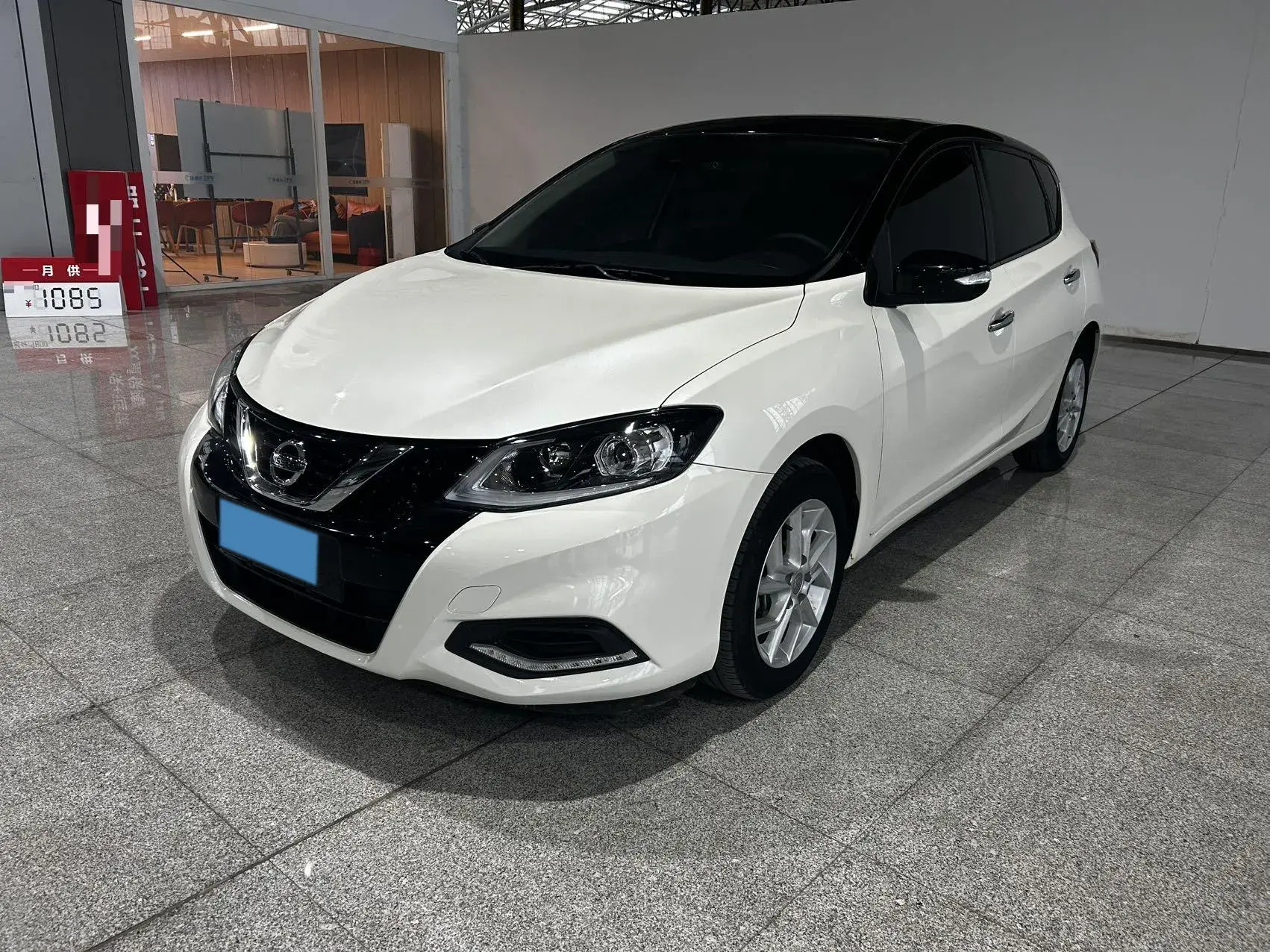 2021 NISSAN TIIDA view 1