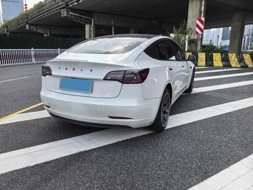 2019 TESLA MODEL thumbnail 4