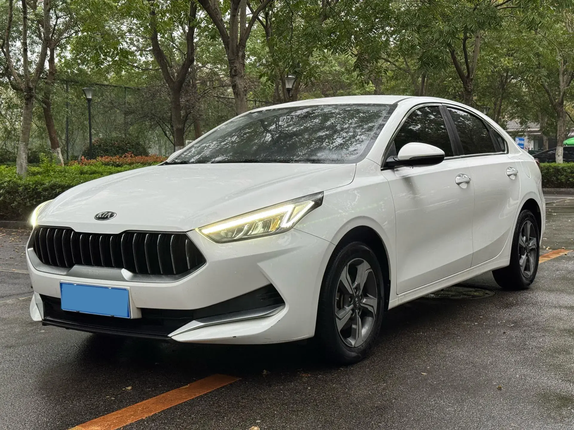 2019 KIA K3 view 1