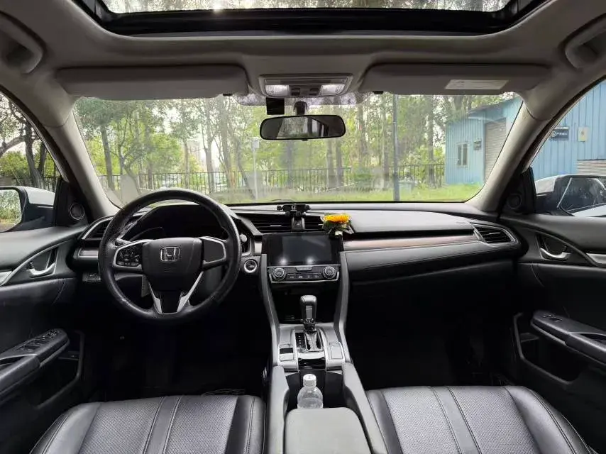 2019 HONDA CIVIC thumbnail 4