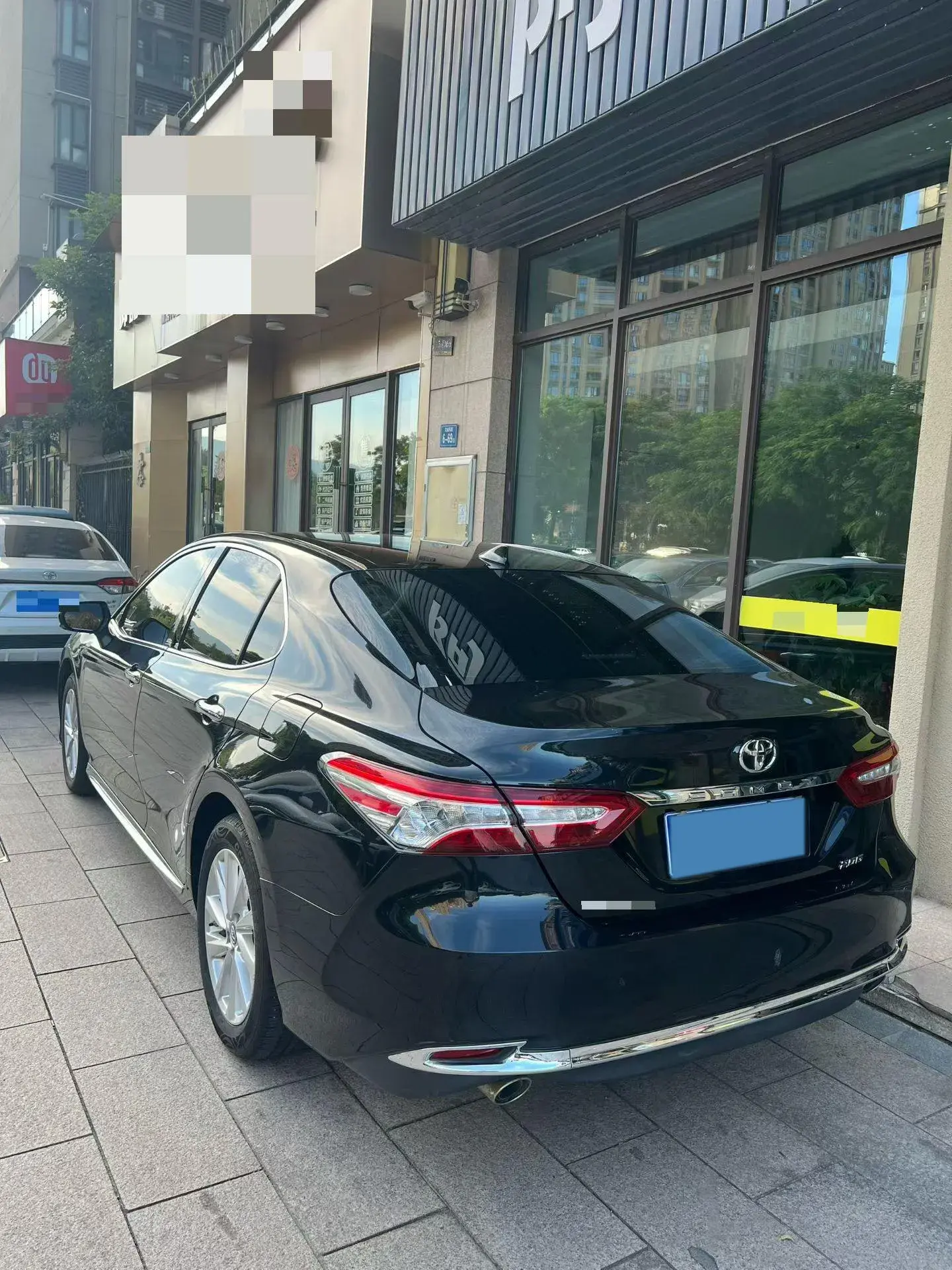 2023 TOYOTA CAMRY thumbnail 3