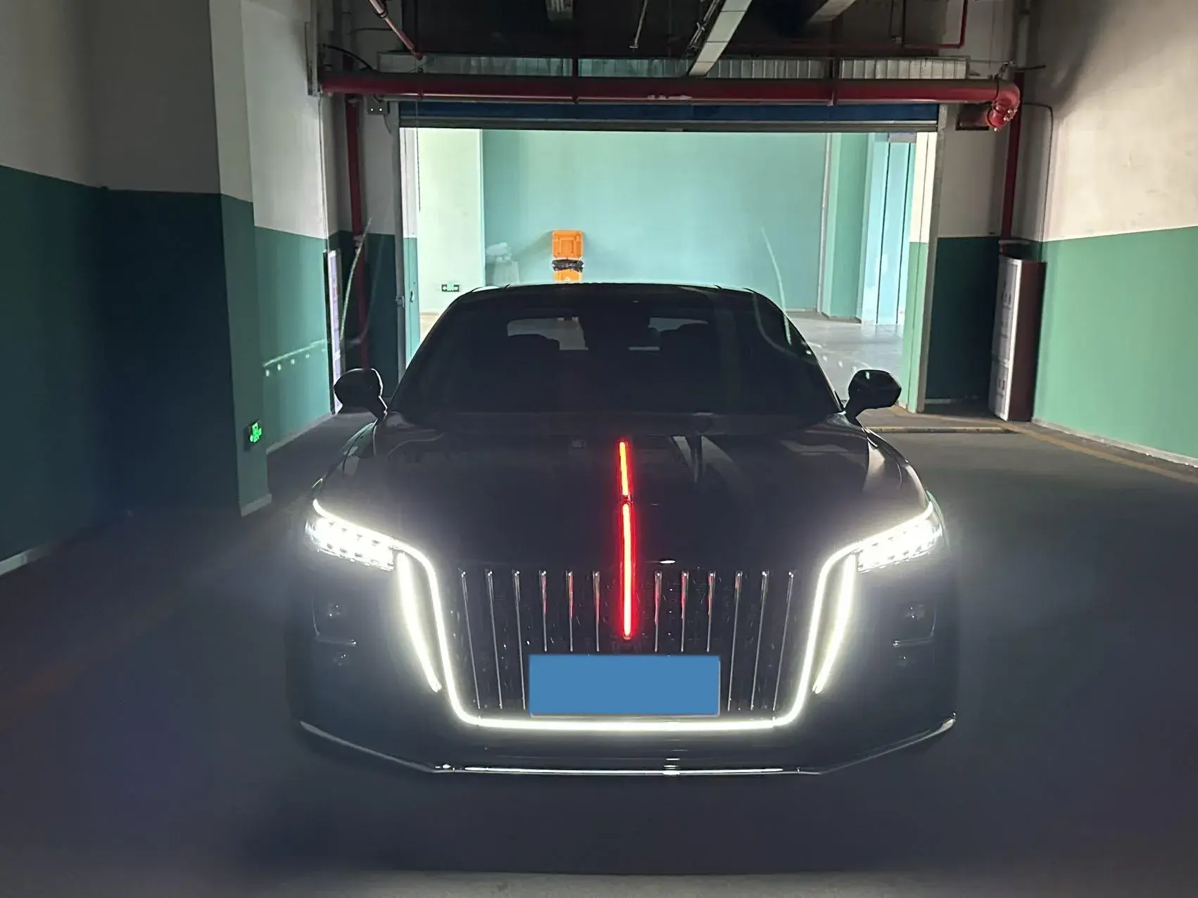2024 HONGQI H5 thumbnail 2