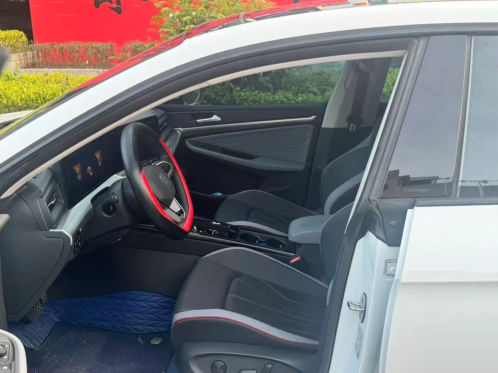 2024 VOLKSWAGEN LAMANDO thumbnail 4