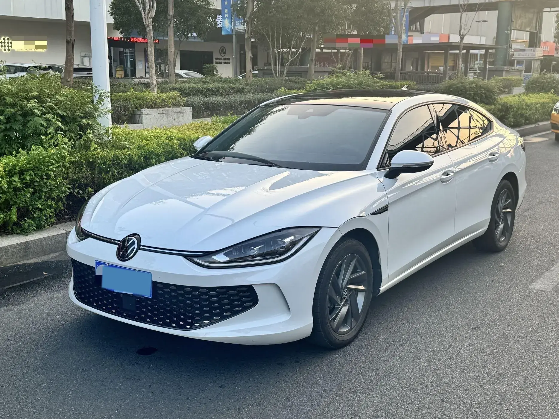 2024 VOLKSWAGEN LAMANDO view 1