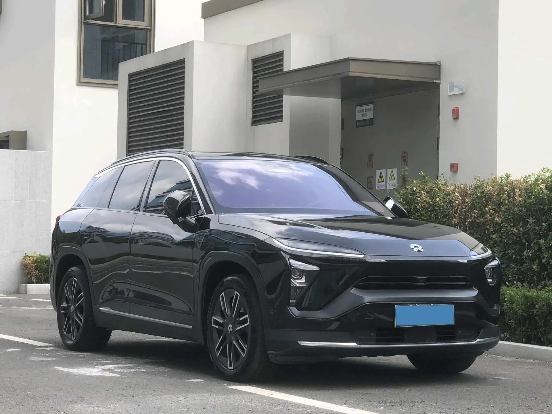 2019 NIO ES6 thumbnail 3