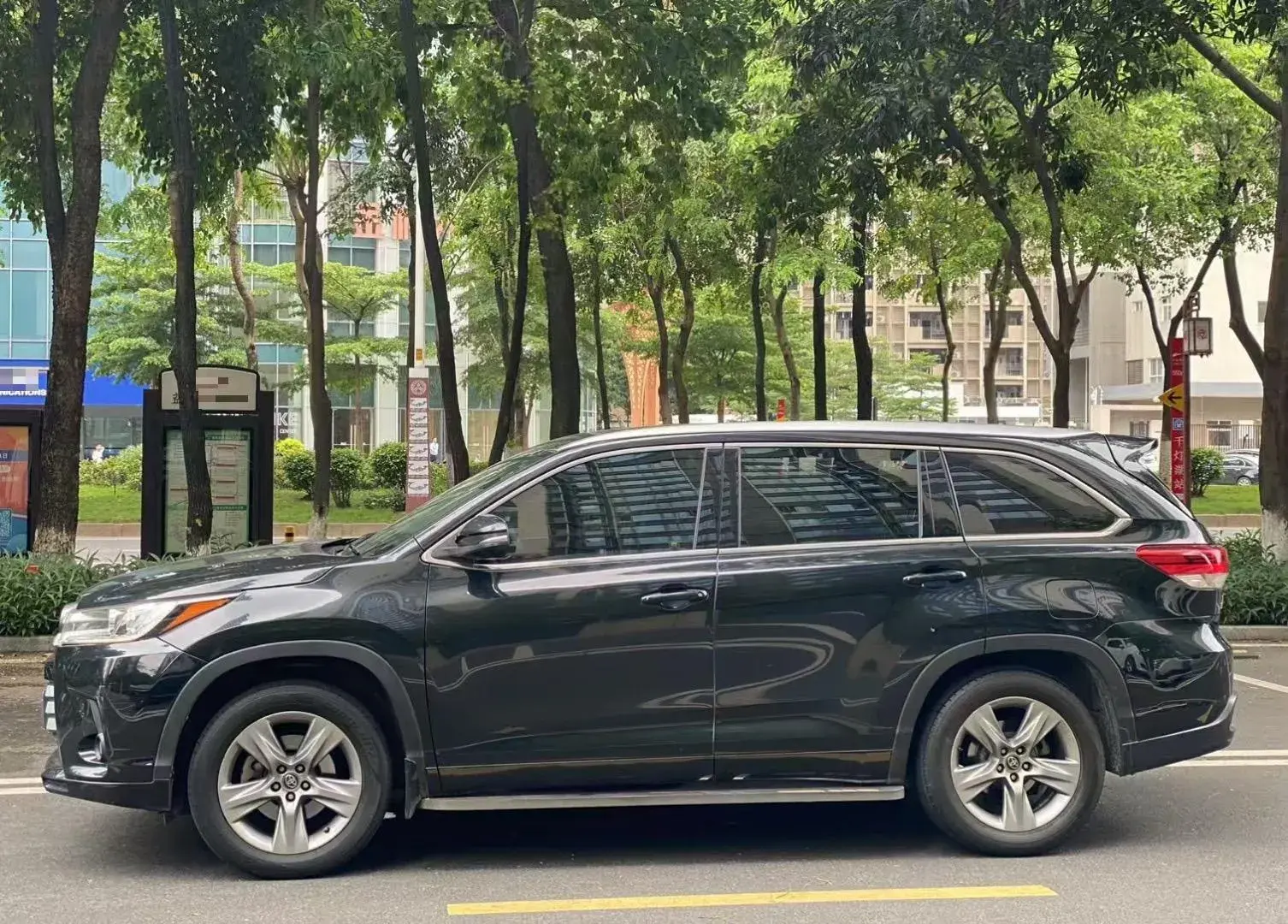 2018 TOYOTA HIGHLANDER thumbnail 2