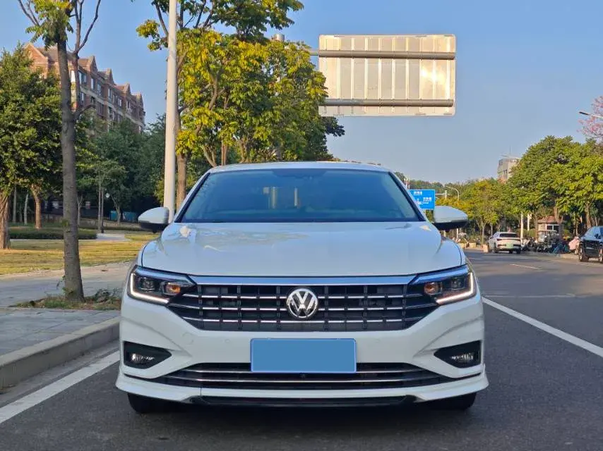 2019 VOLKSWAGEN SAGITAR thumbnail 2