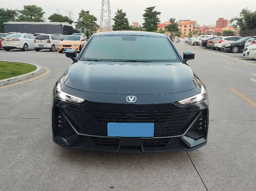 2023 CHANGAN UNI-V thumbnail 3