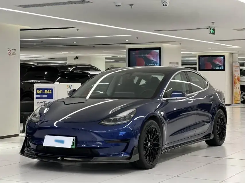 2020 TESLA MODEL view 1