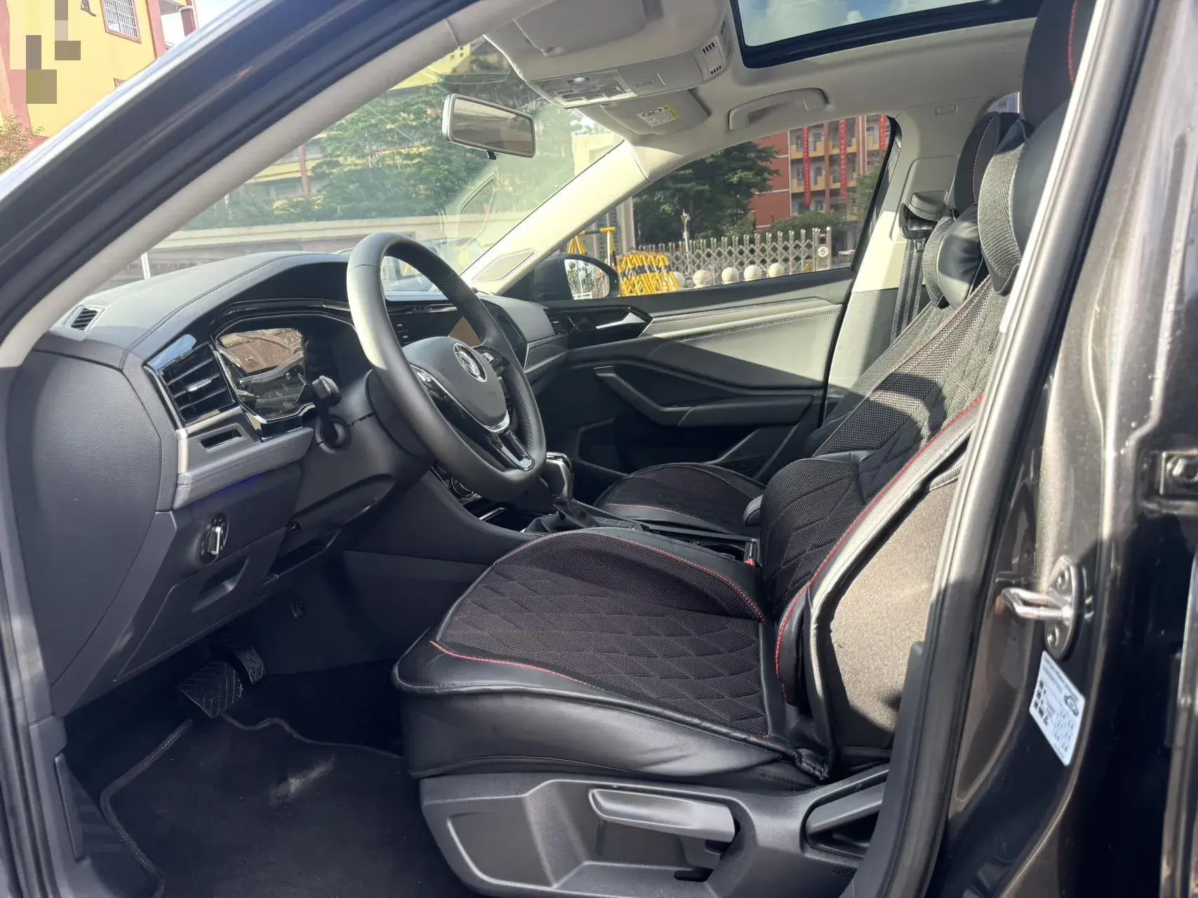 2021 VOLKSWAGEN SAGITAR thumbnail 4