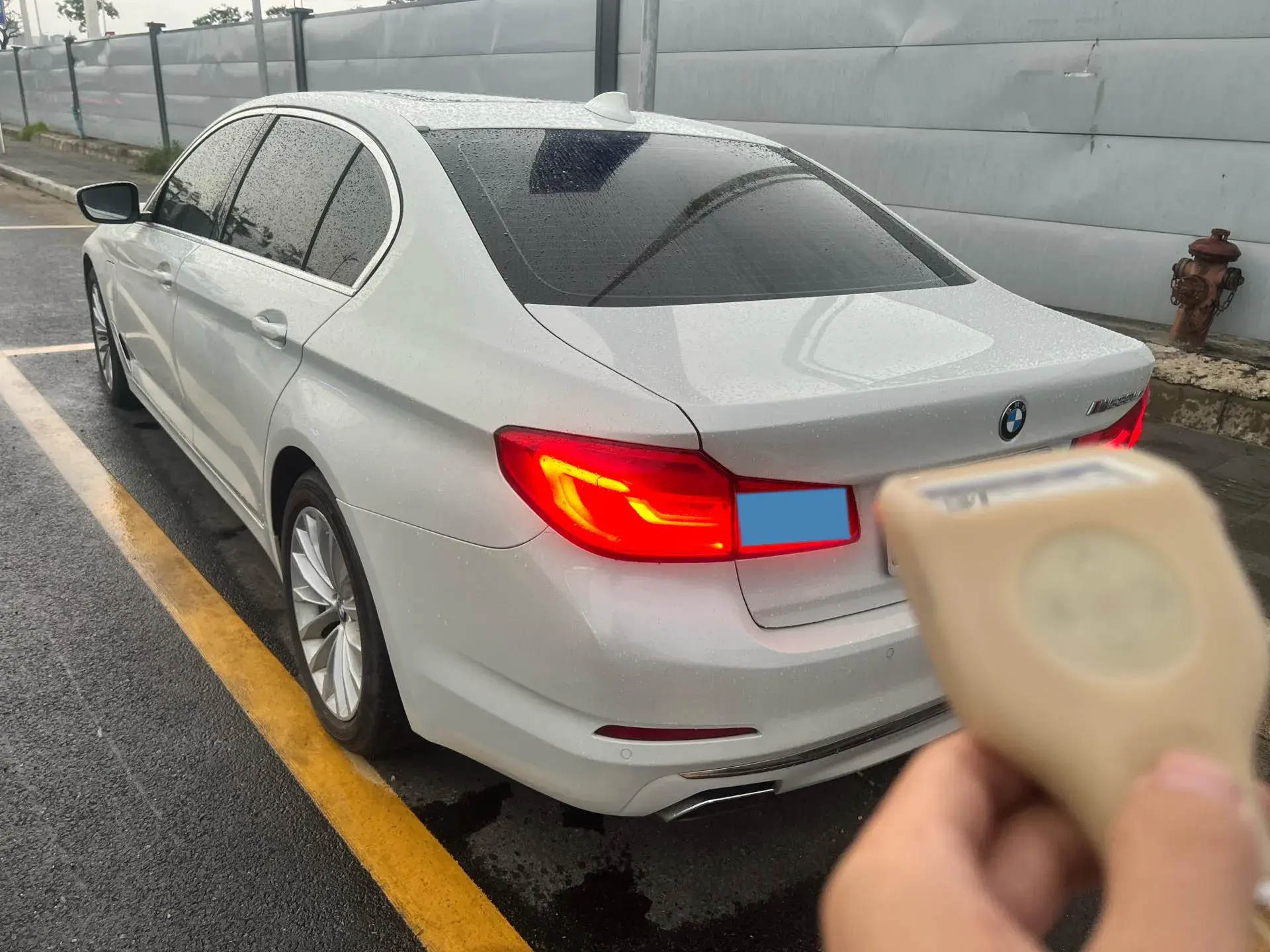 2020 BMW 5 thumbnail 2