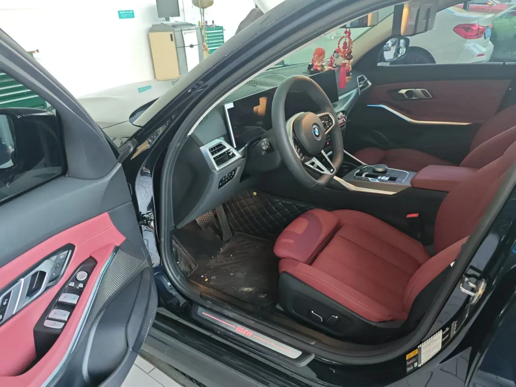 2025 BMW I3 thumbnail 2