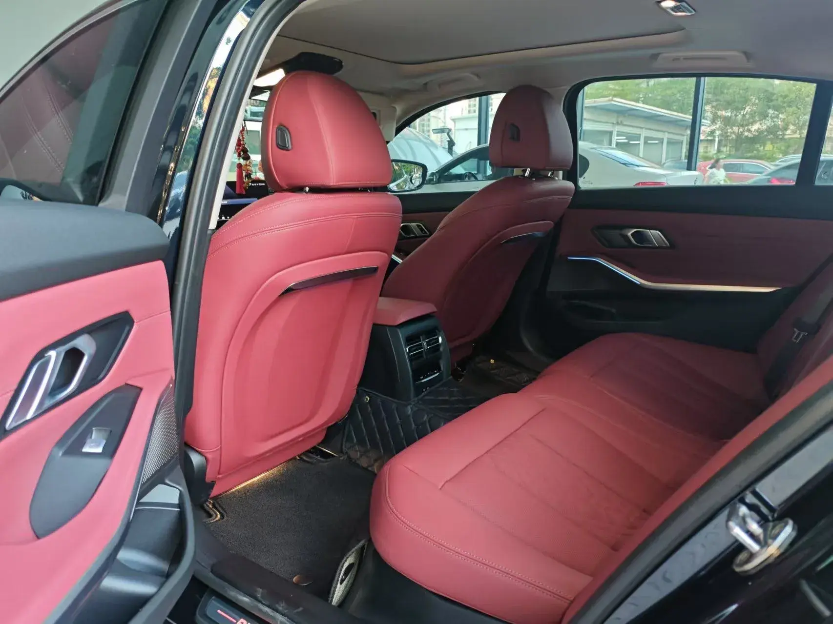 2025 BMW I3 thumbnail 4