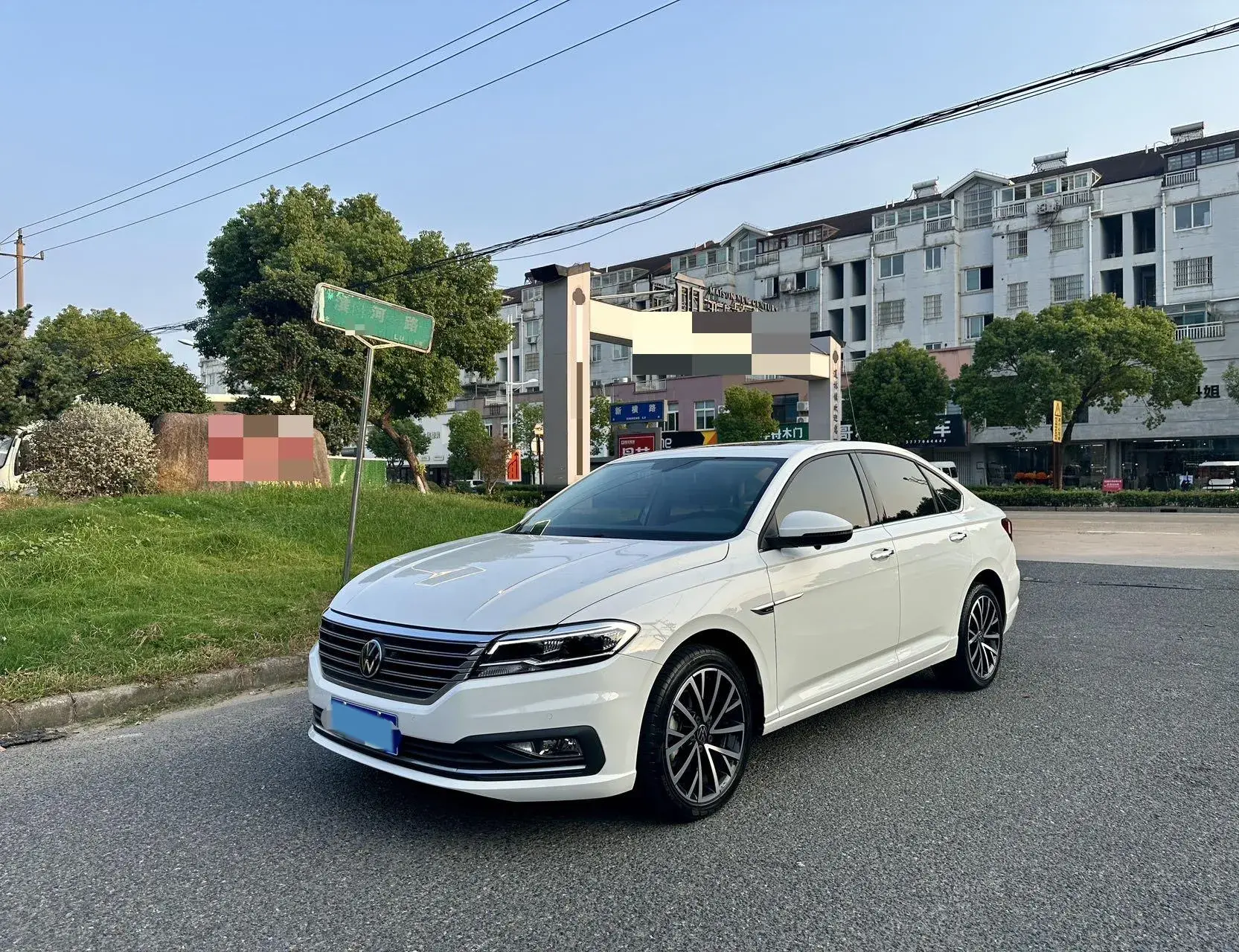 2021 VOLKSWAGEN LAVIDA view 1