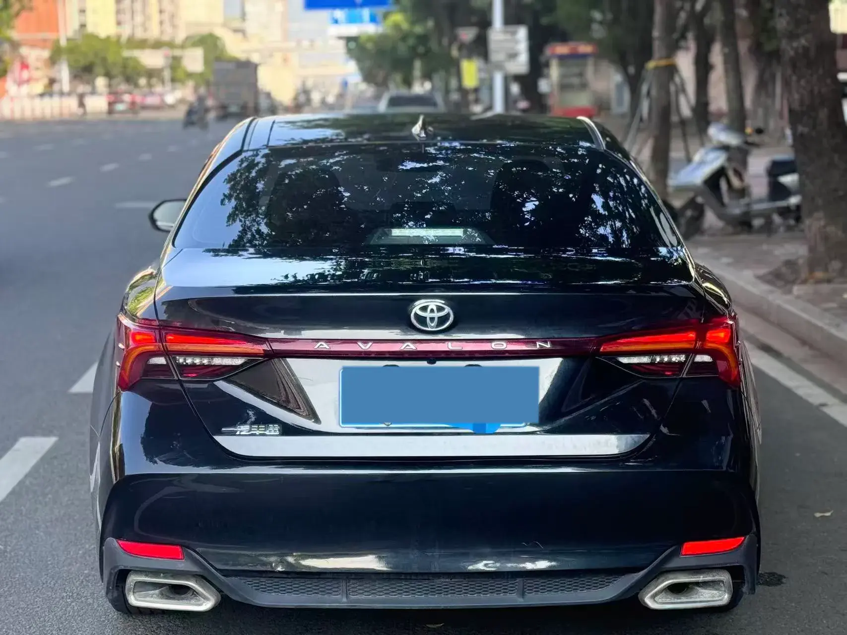 2022 TOYOTA AVALON thumbnail 3