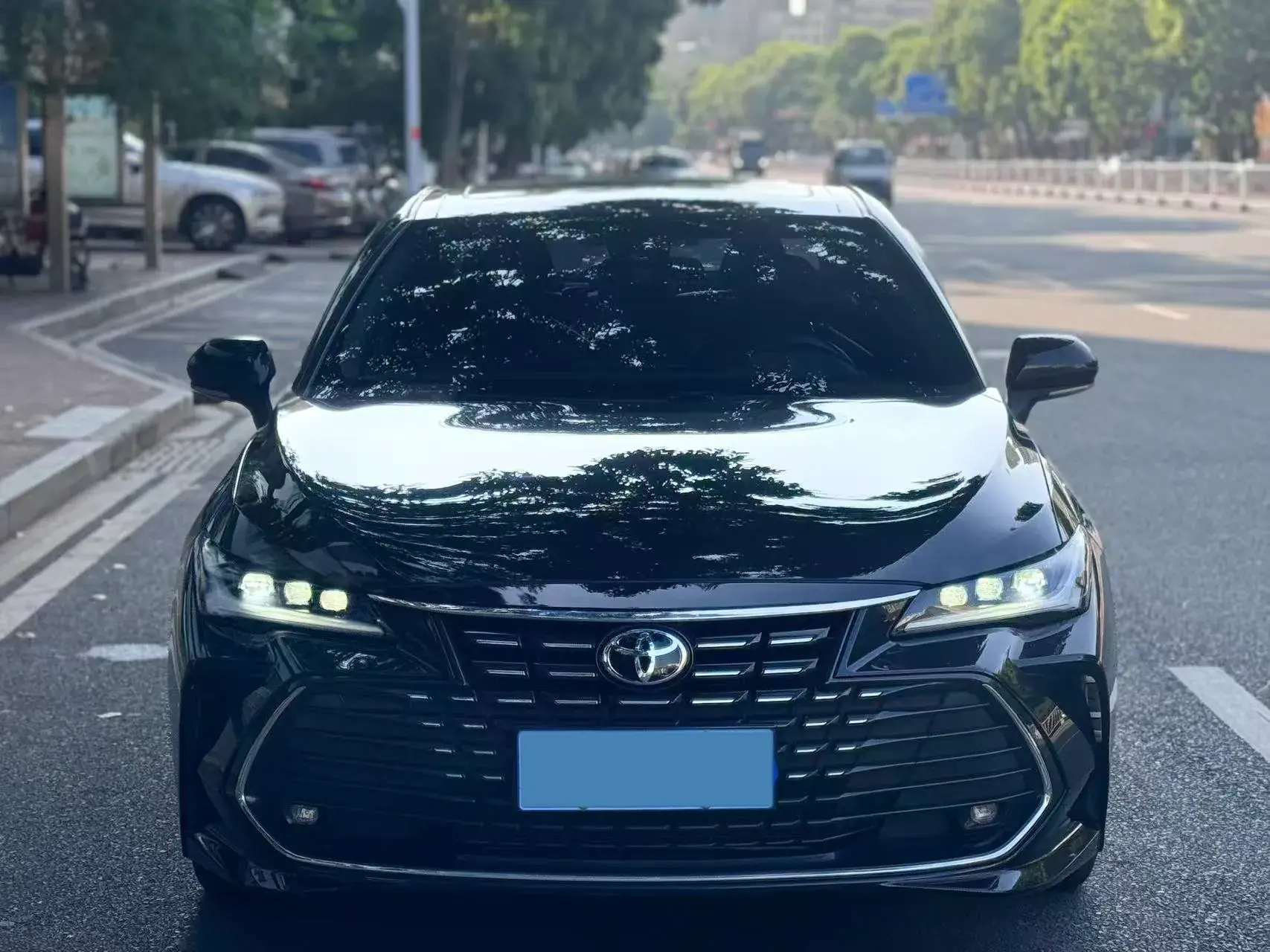 2022 TOYOTA AVALON thumbnail 2