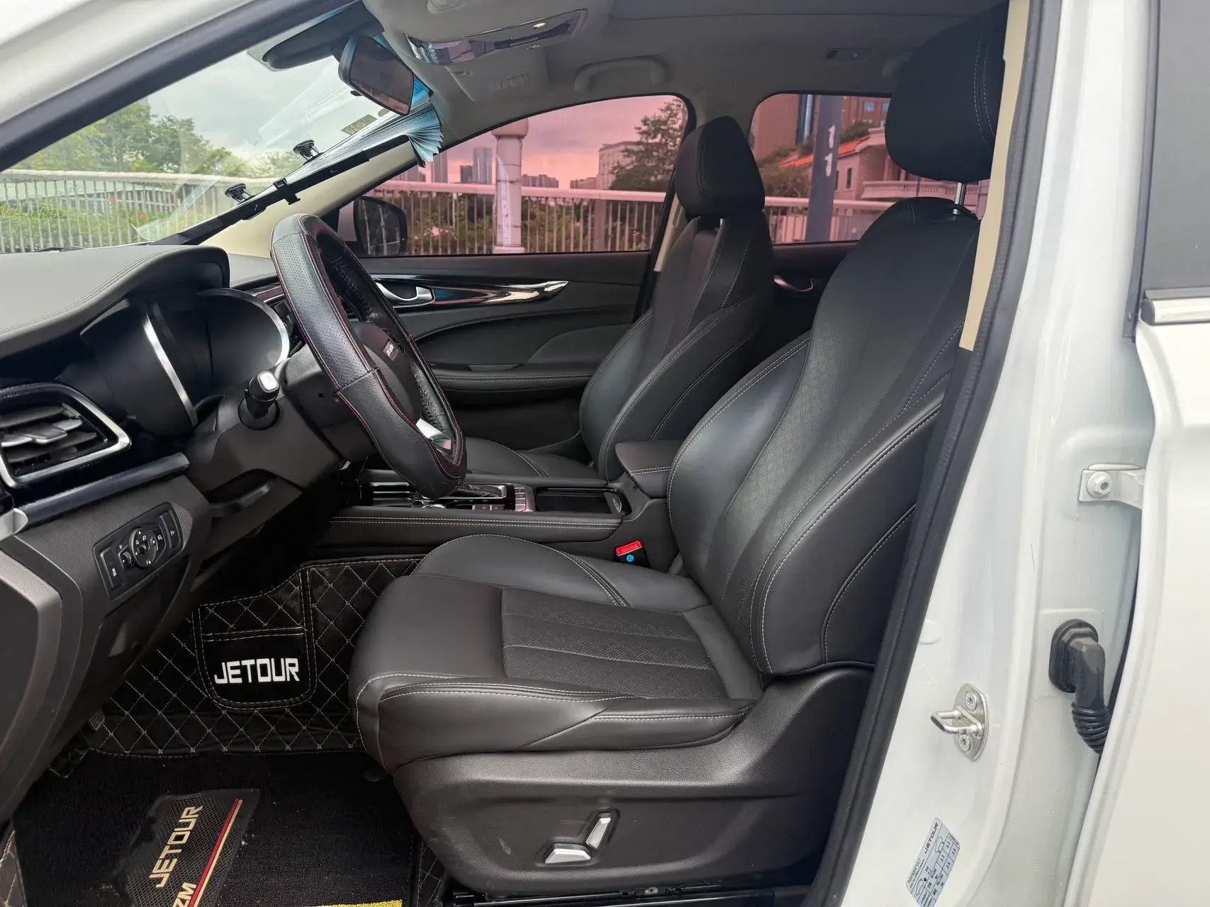 2019 JETOUR X90 thumbnail 4