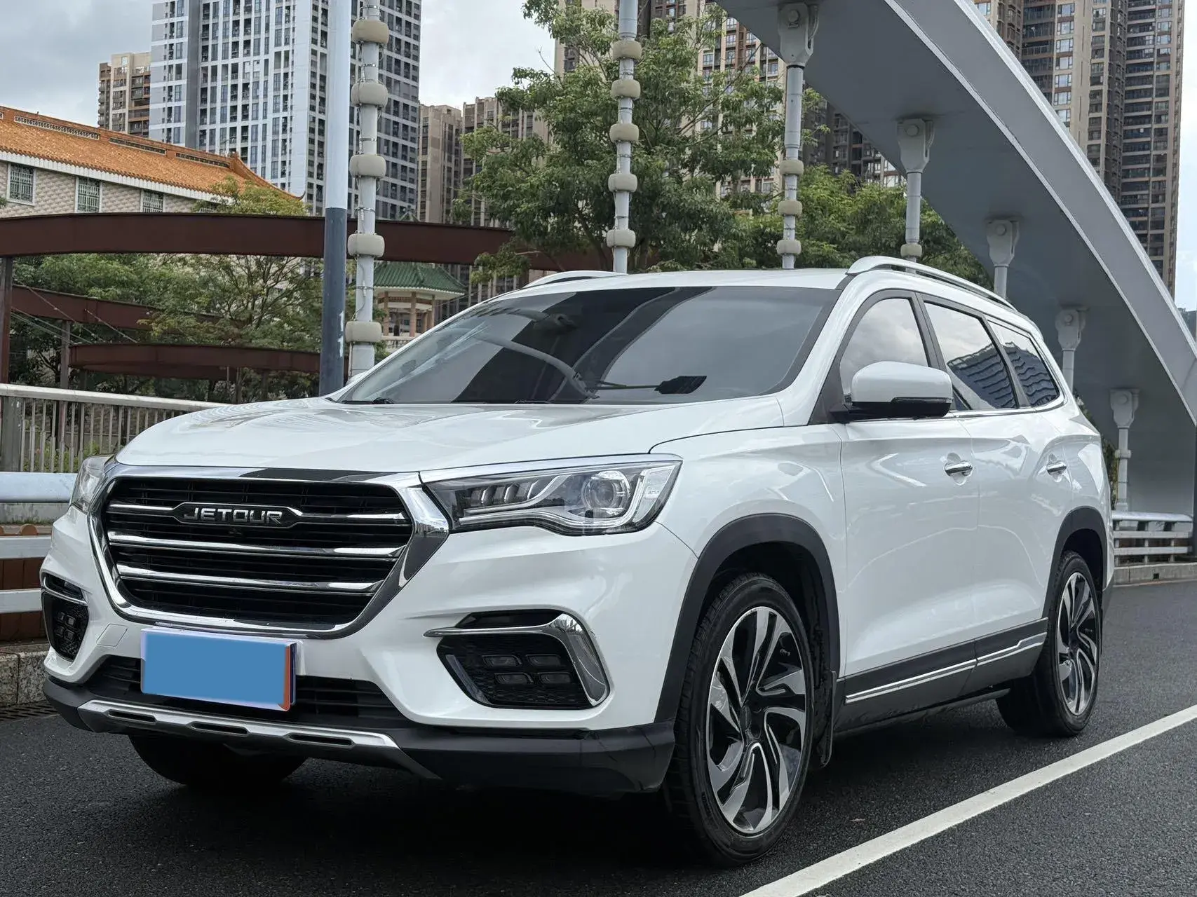 2019 JETOUR X90 view 1