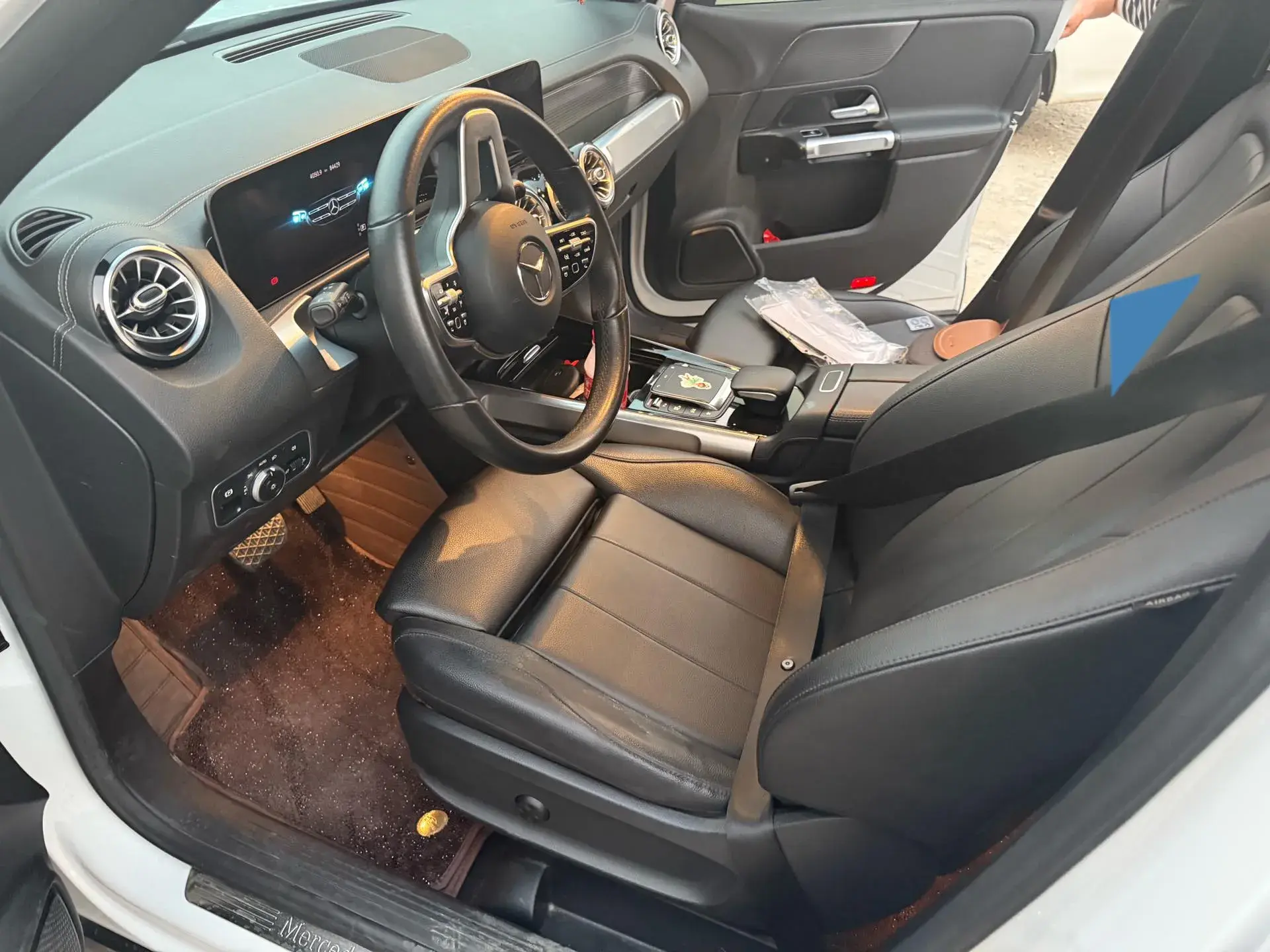 2020 MERCEDES-BENZ GLB thumbnail 2