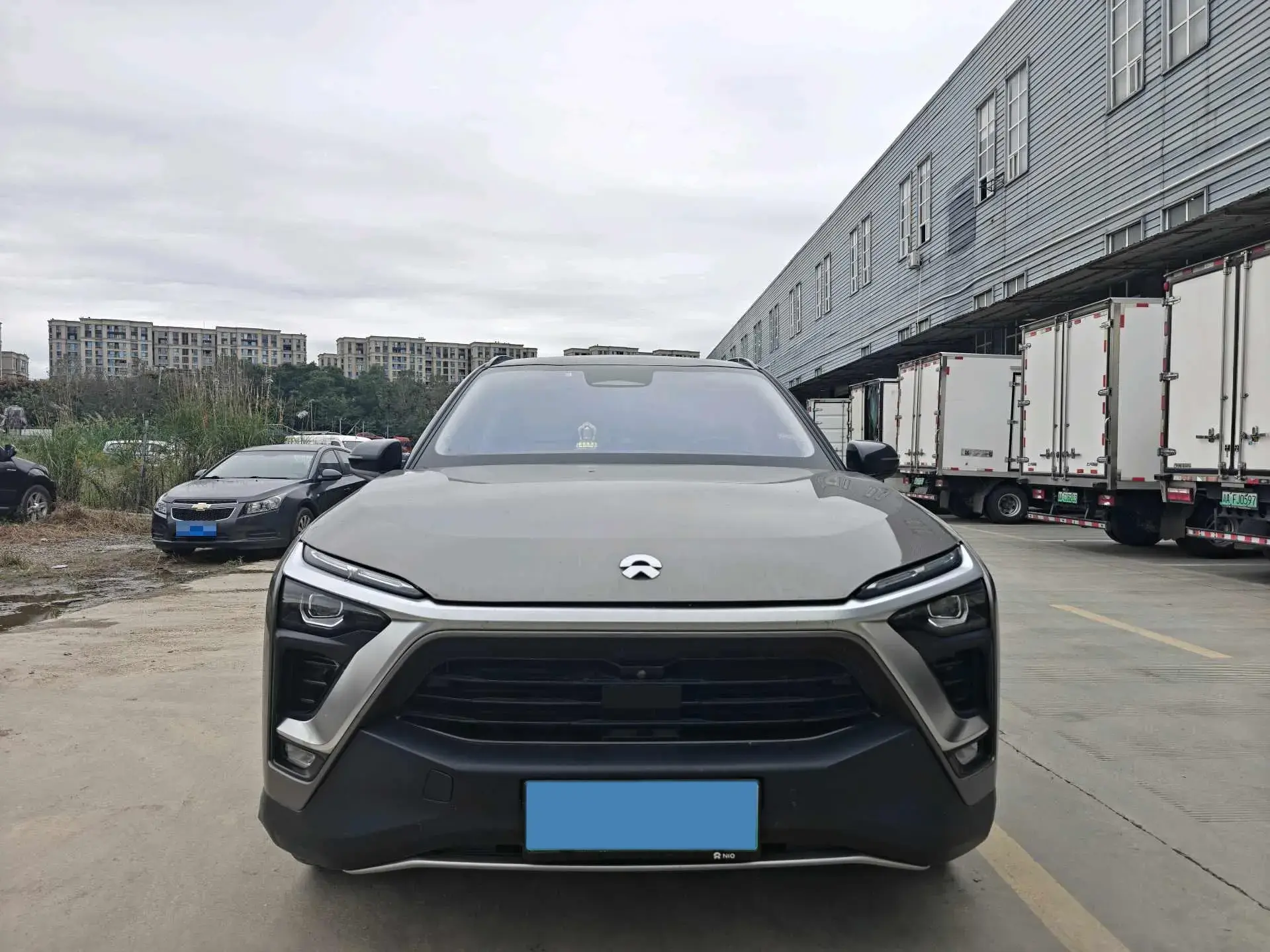 2018 NIO ES8 thumbnail 2