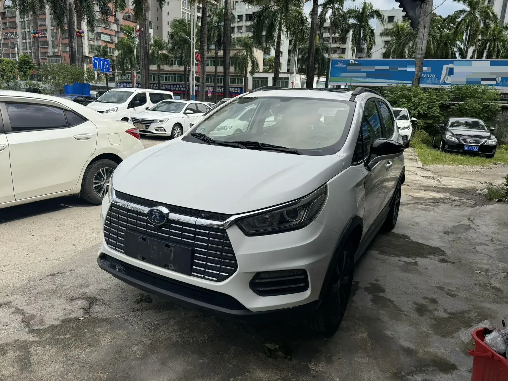 2018 BYD YUAN view 1