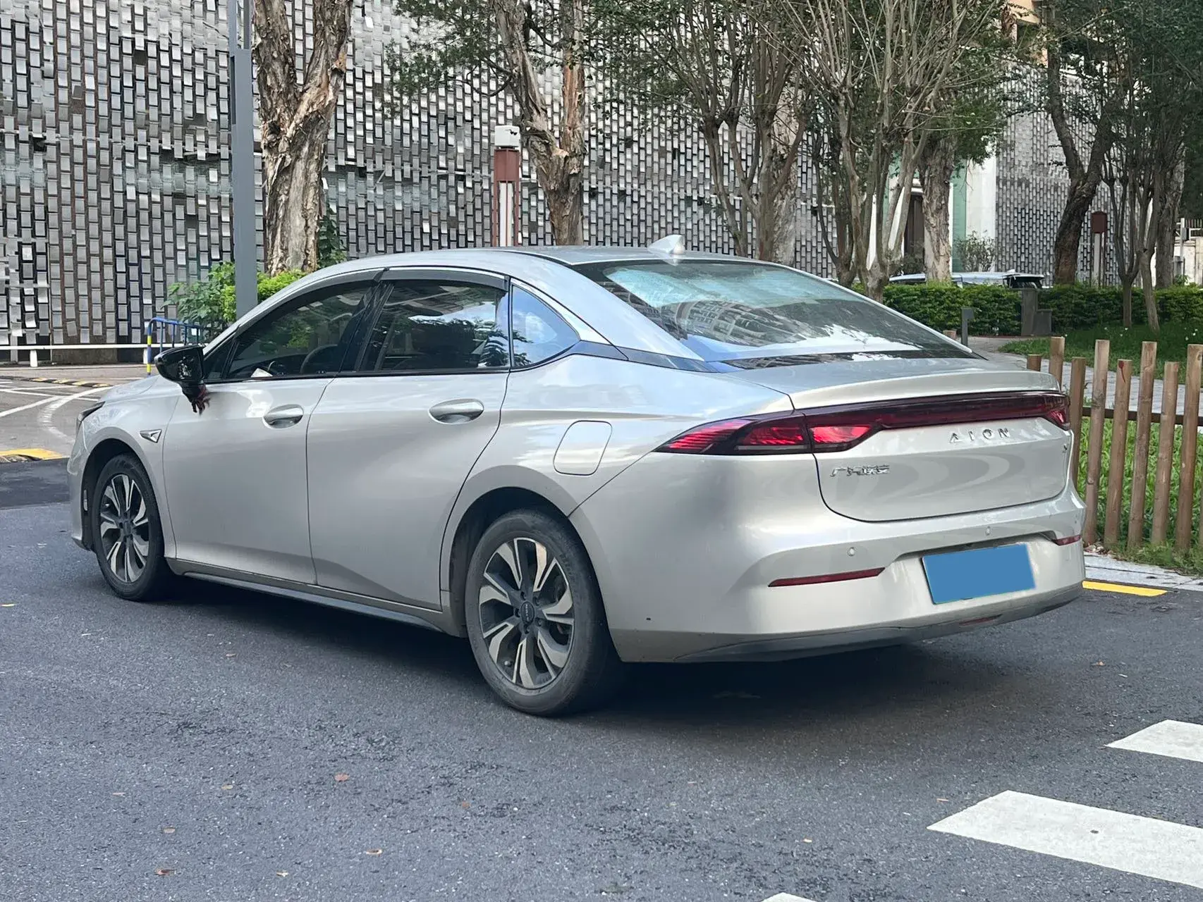 2020 AION S thumbnail 4