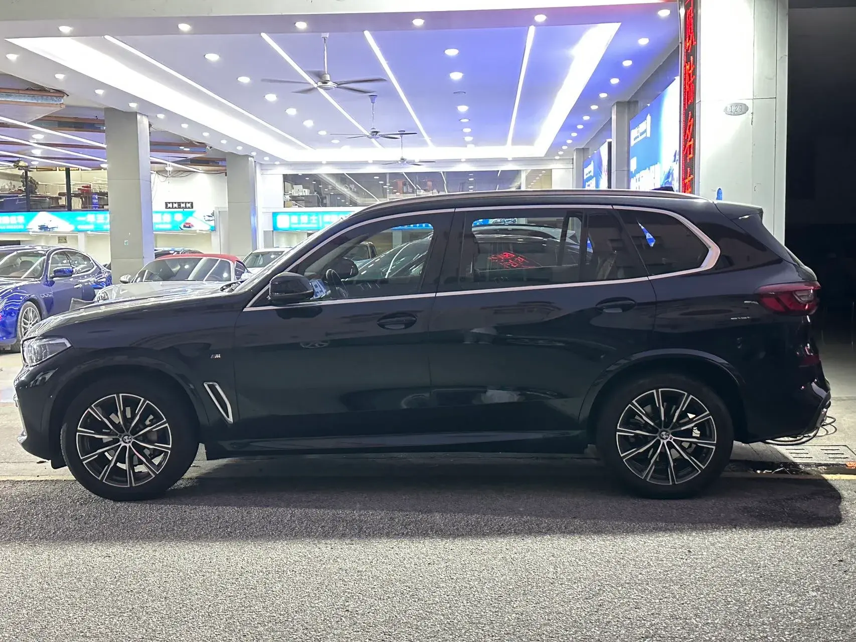 2022 BMW X5 thumbnail 2