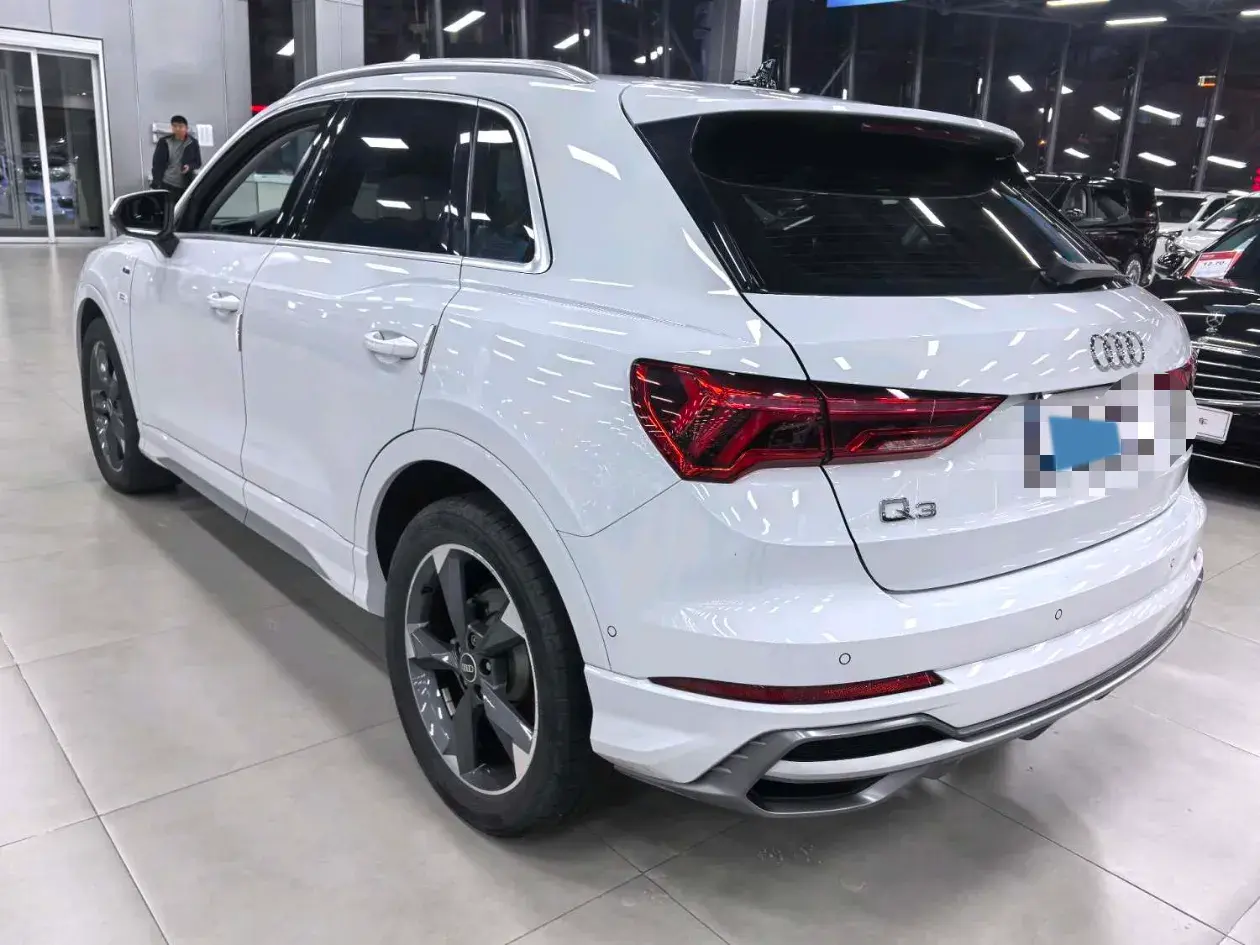 2022 AUDI Q3 thumbnail 3