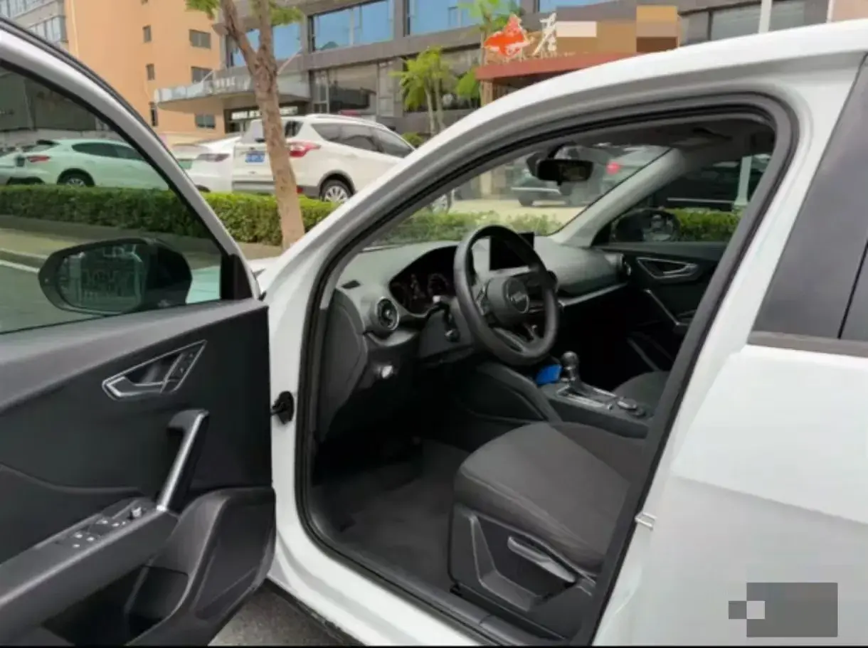 2018 AUDI Q2L thumbnail 3