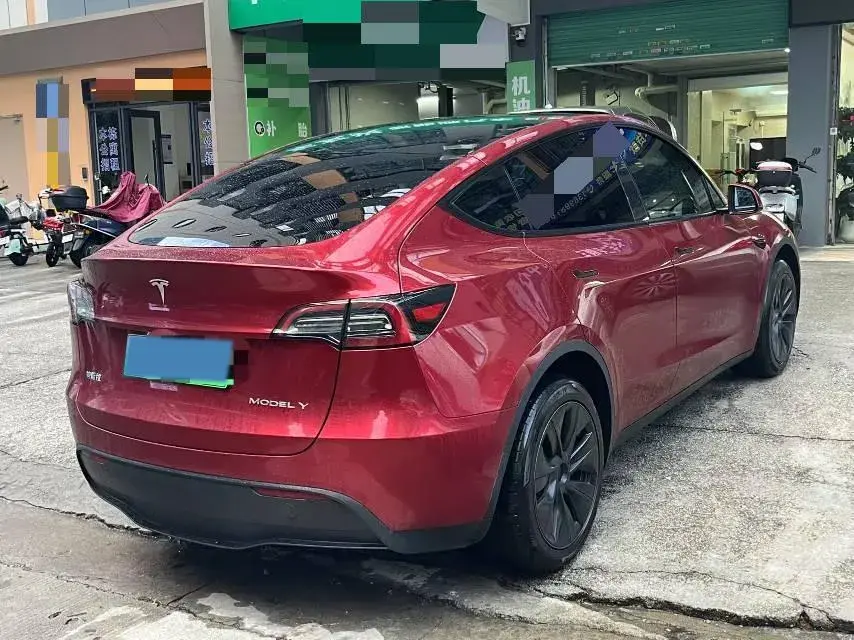 2024 TESLA MODEL thumbnail 3