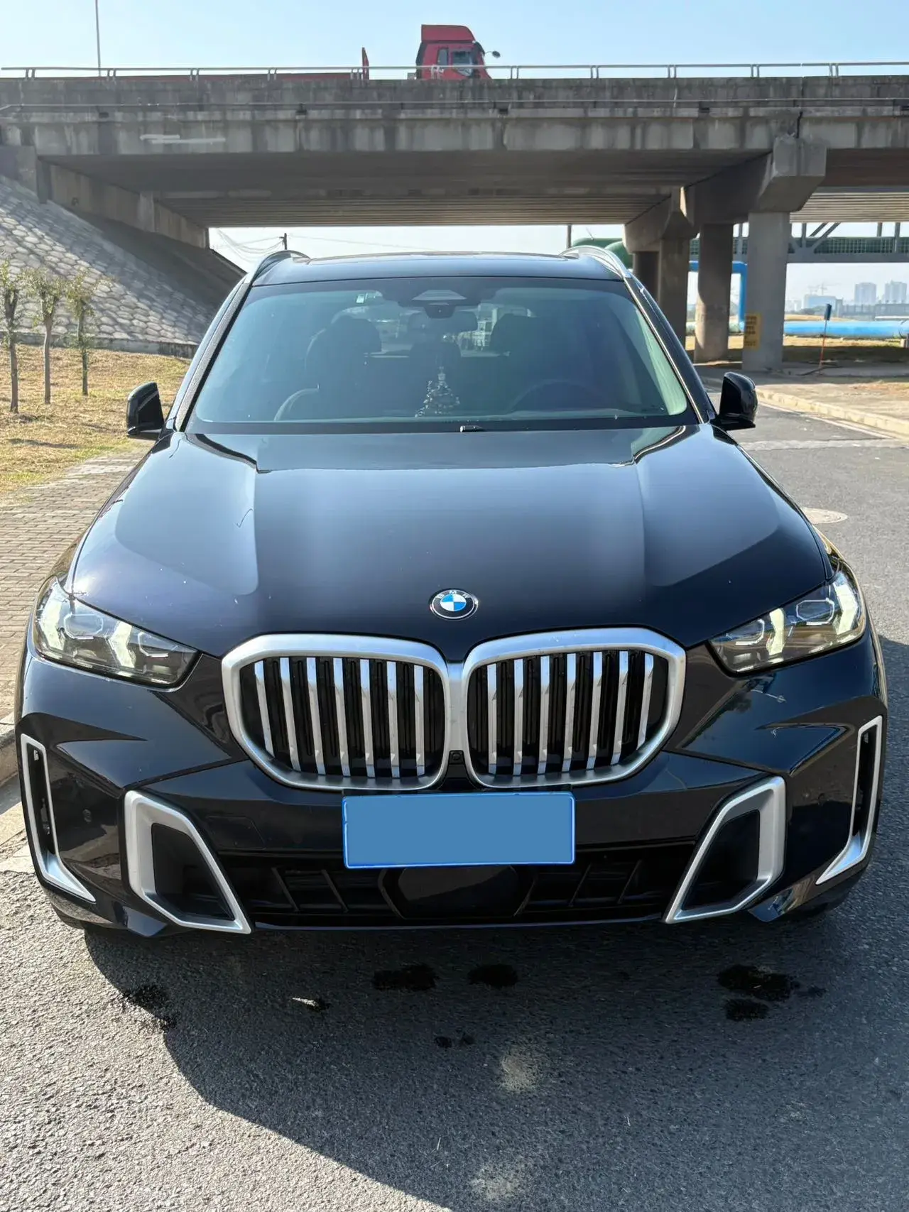 2023 BMW X5 thumbnail 3