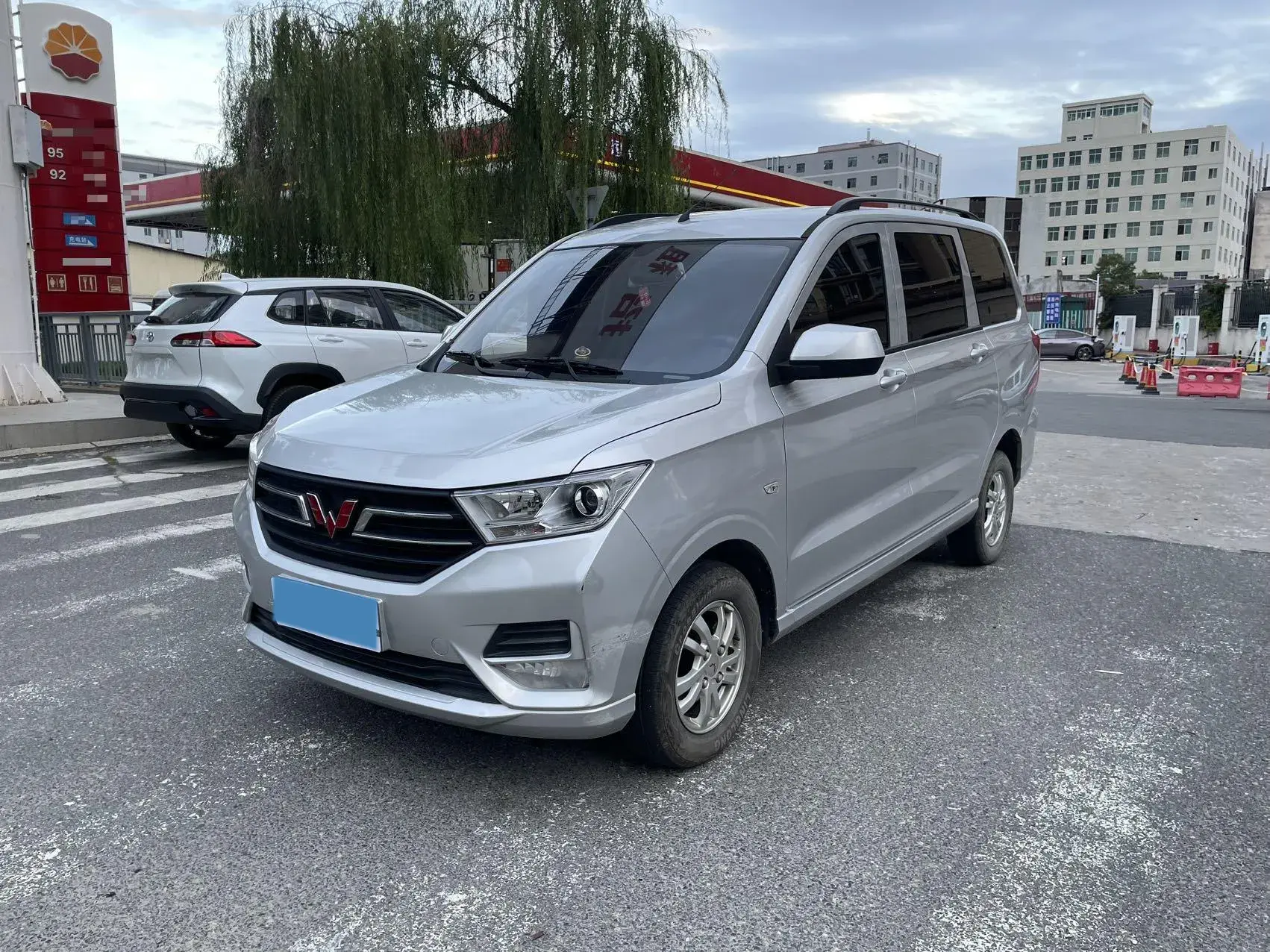 2021 WULING HONGGUANG view 1