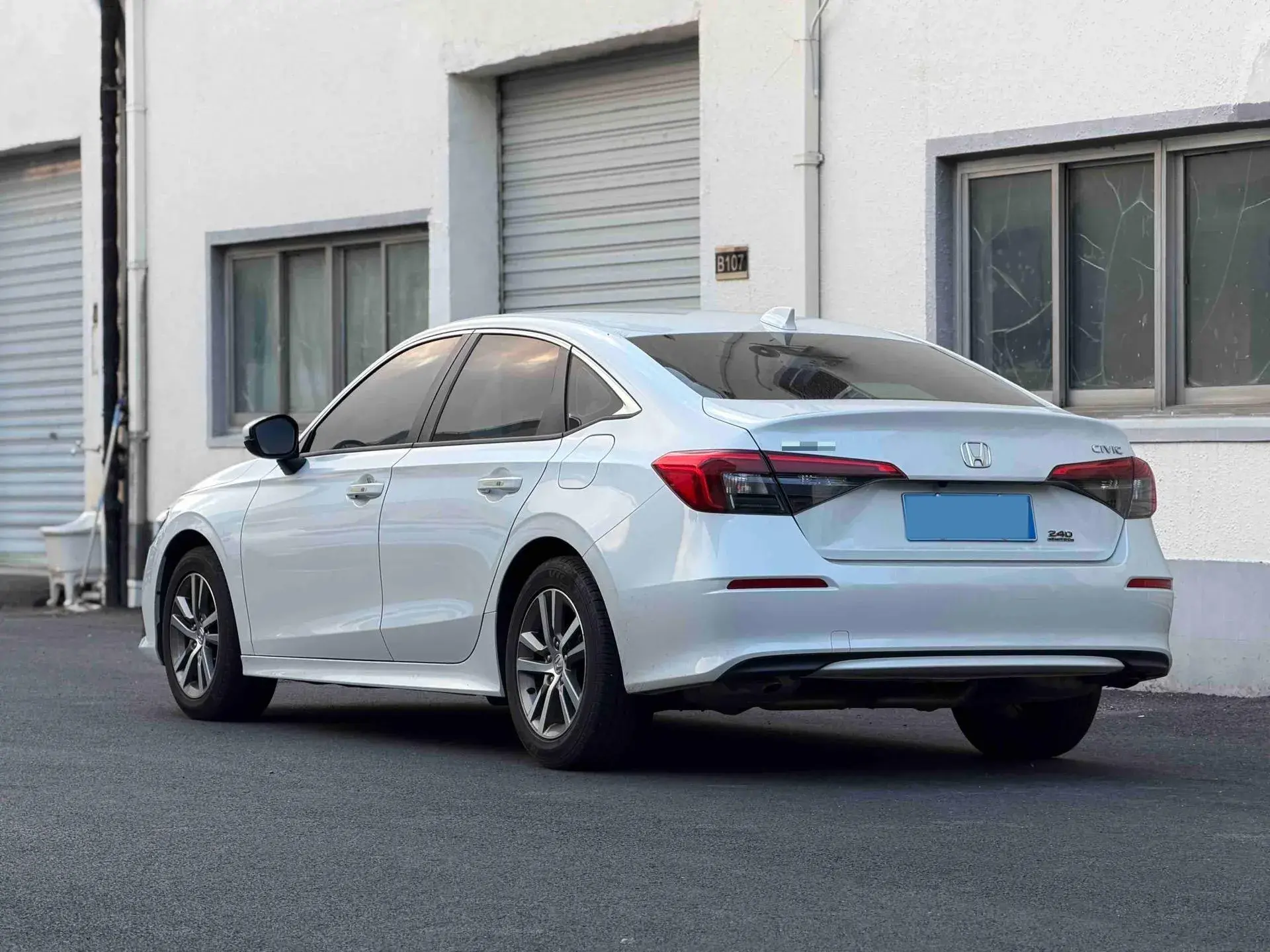 2023 HONDA CIVIC thumbnail 3