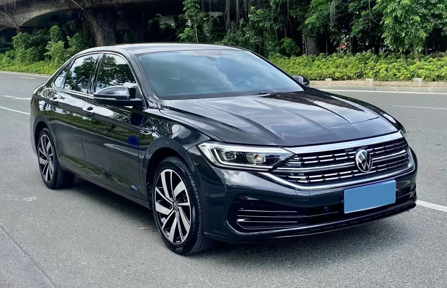 2023 VOLKSWAGEN SAGITAR thumbnail 2