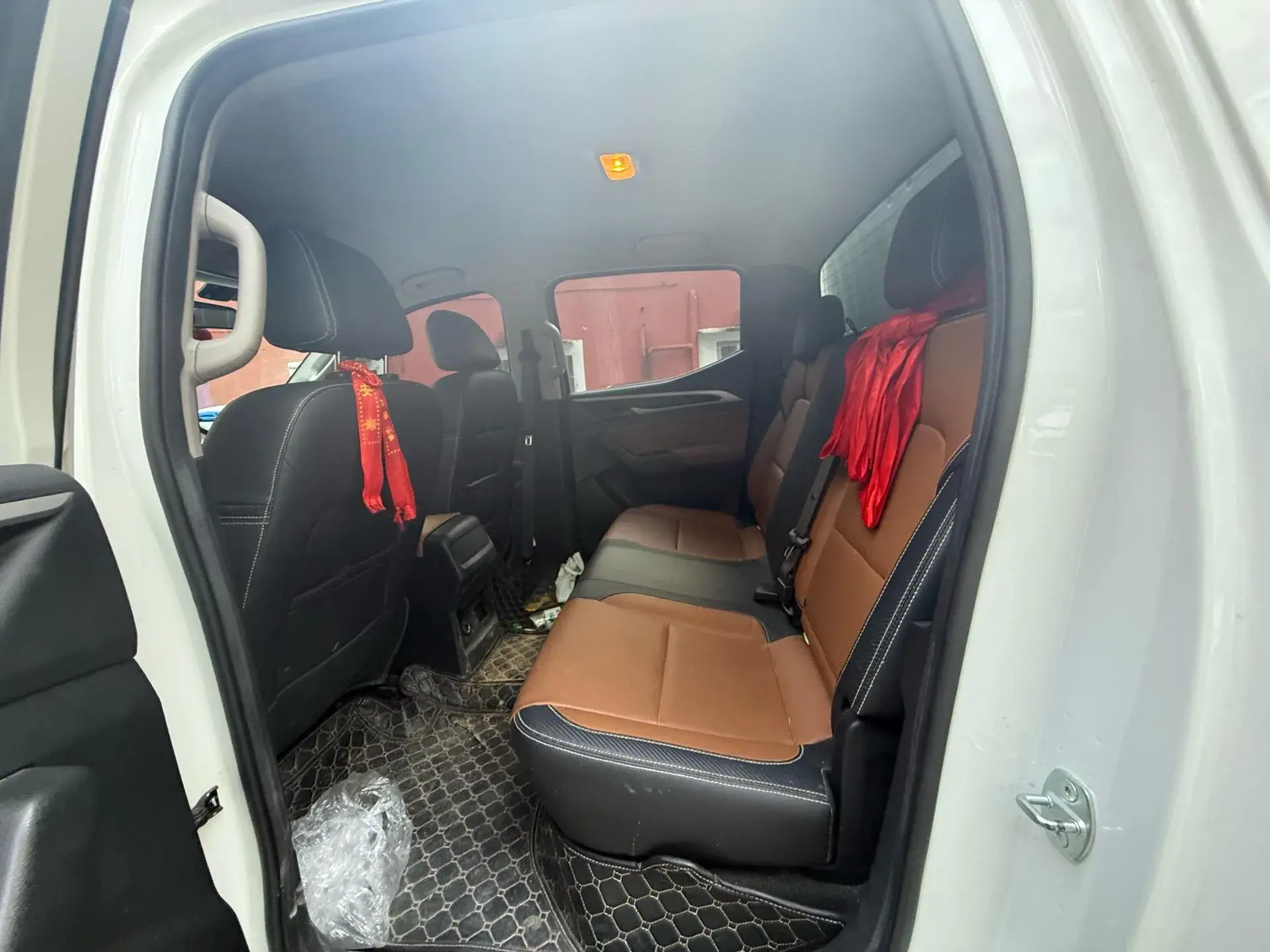 2019 MAXUS T70 thumbnail 3