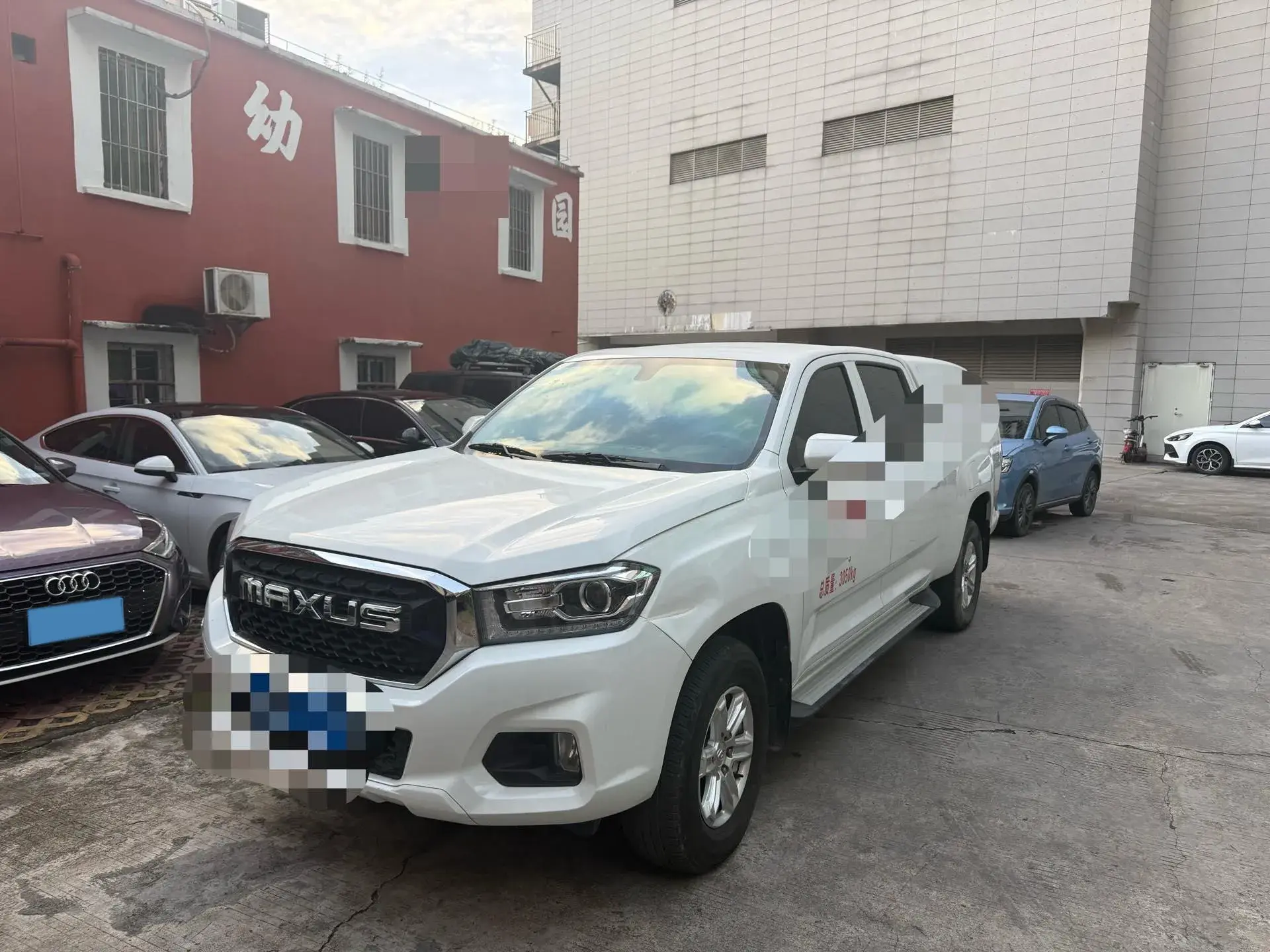 2019 MAXUS T70 view 1