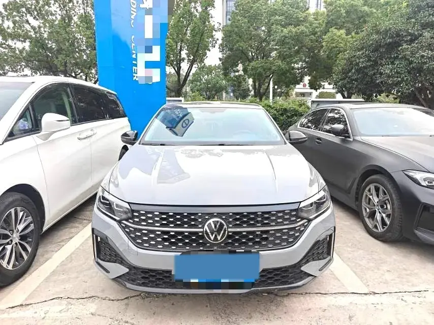 2023 VOLKSWAGEN LAVIDA thumbnail 3